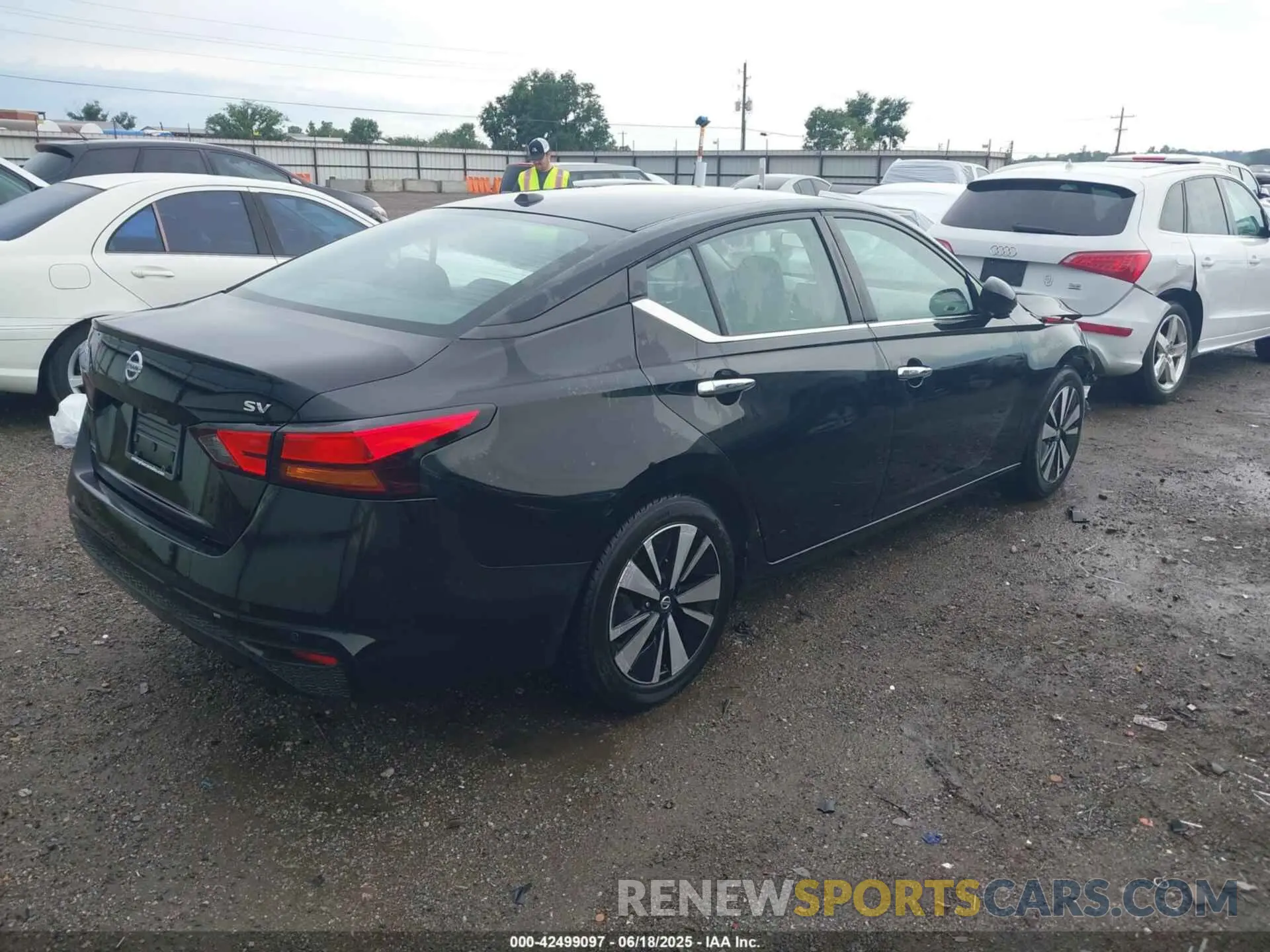 4 Photograph of a damaged car 1N4BL4DV8MN374867 NISSAN ALTIMA 2021