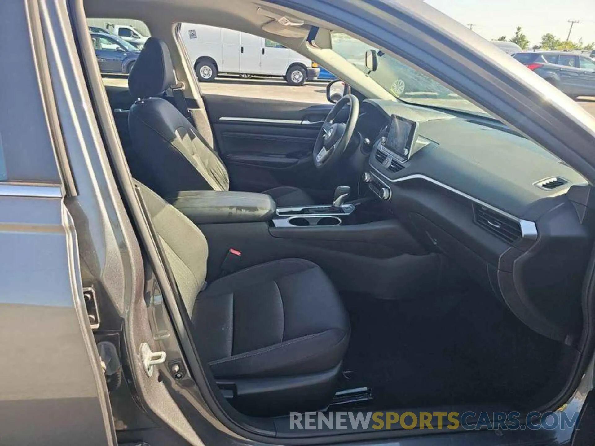19 Photograph of a damaged car 1N4BL4DV8MN412324 NISSAN ALTIMA 2021