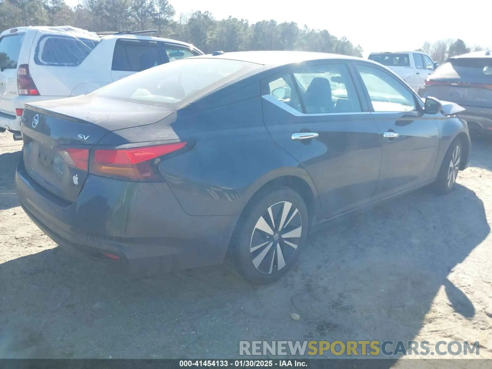 4 Photograph of a damaged car 1N4BL4DV9MN370410 NISSAN ALTIMA 2021