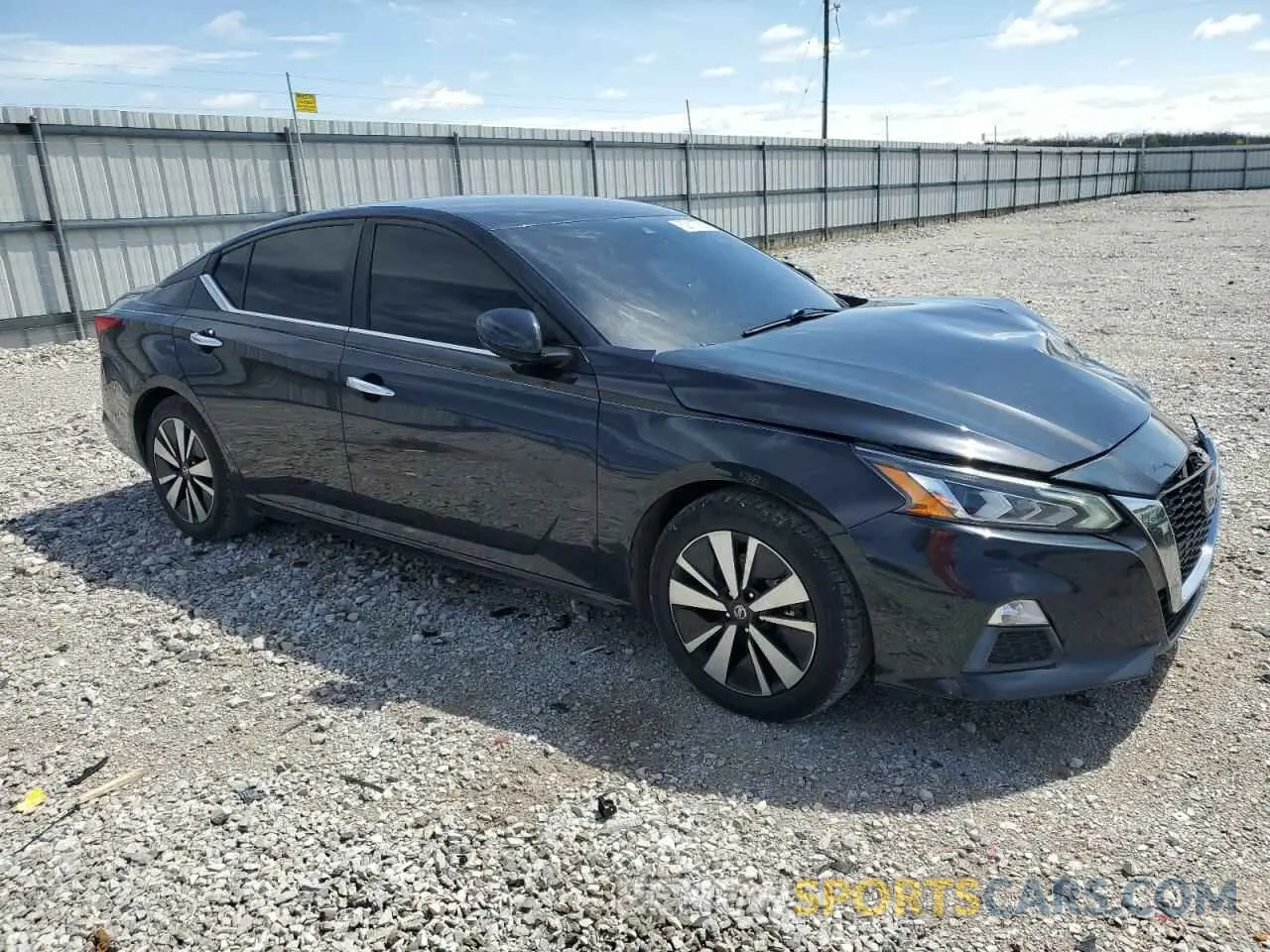 4 Photograph of a damaged car 1N4BL4DVXMN308482 NISSAN ALTIMA 2021