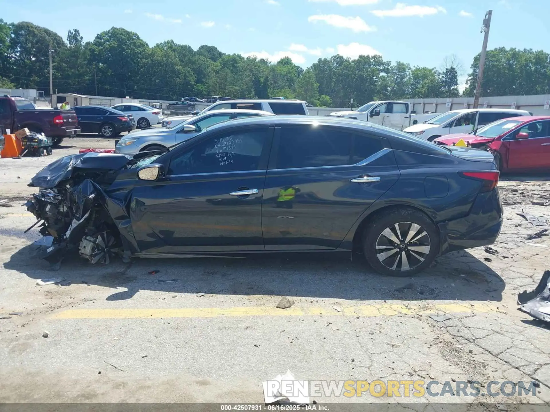 14 Photograph of a damaged car 1N4BL4DVXMN311379 NISSAN ALTIMA 2021