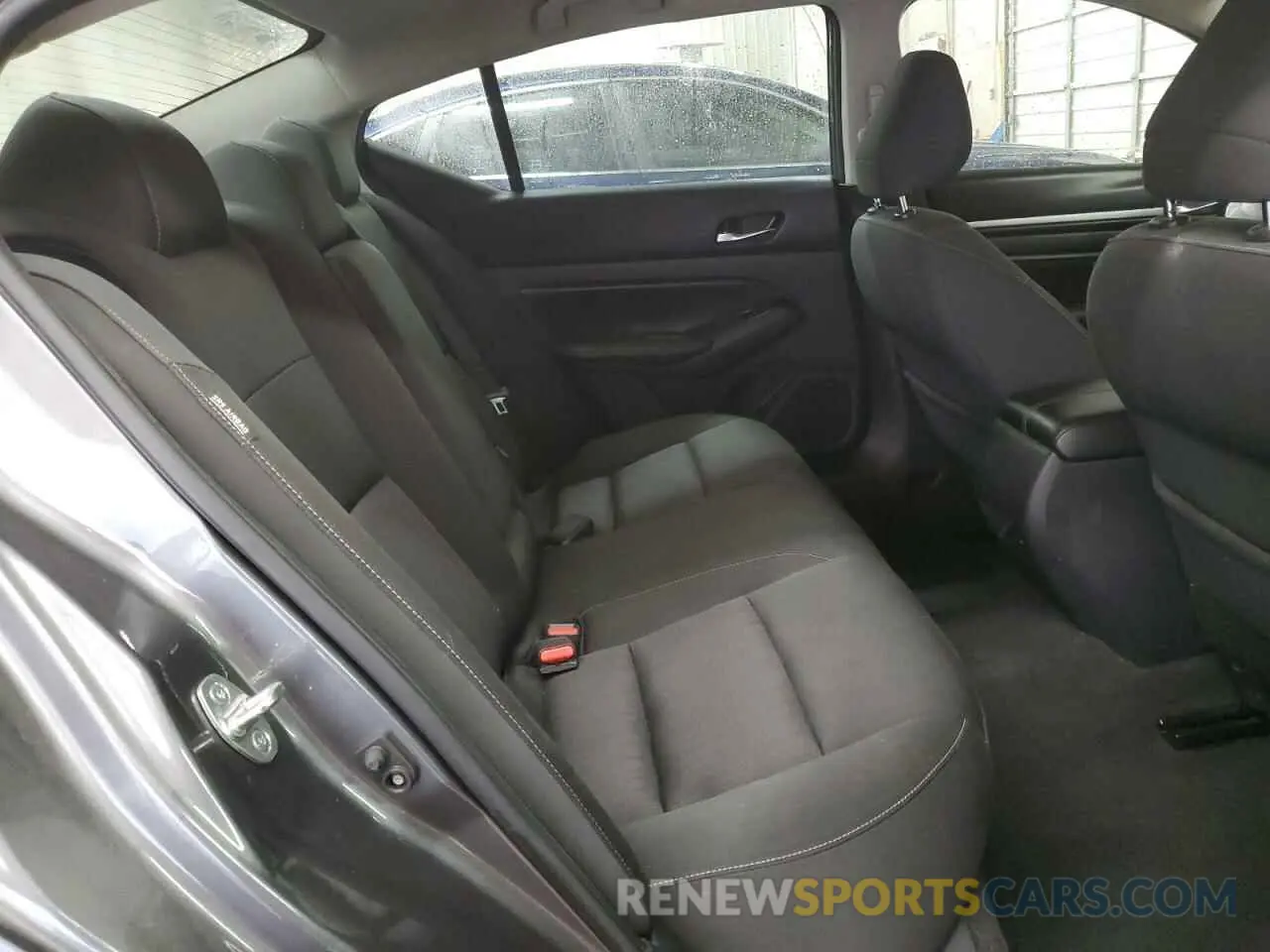 10 Photograph of a damaged car 1N4BL4DVXMN318834 NISSAN ALTIMA 2021