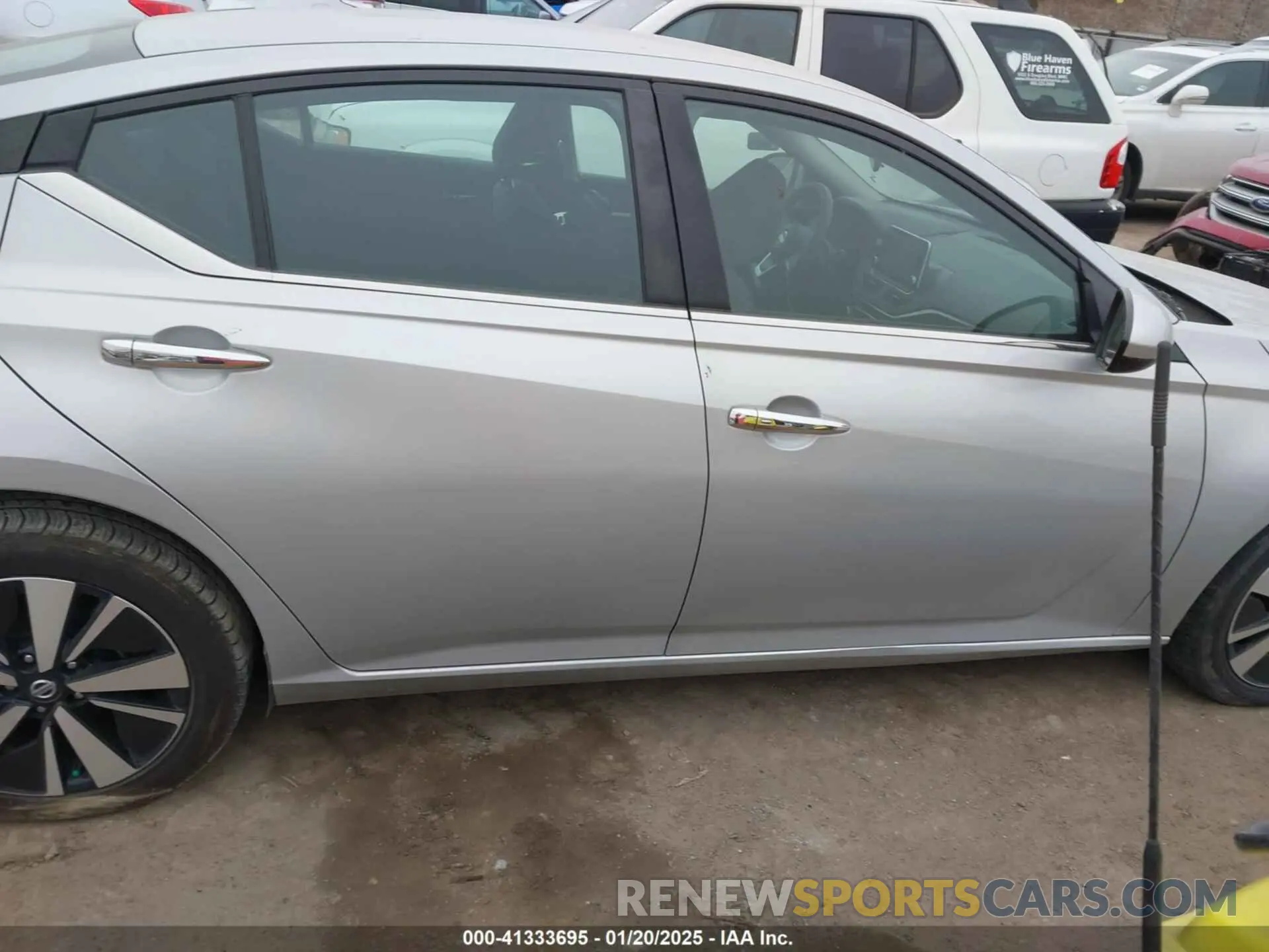 13 Photograph of a damaged car 1N4BL4DVXMN332362 NISSAN ALTIMA 2021