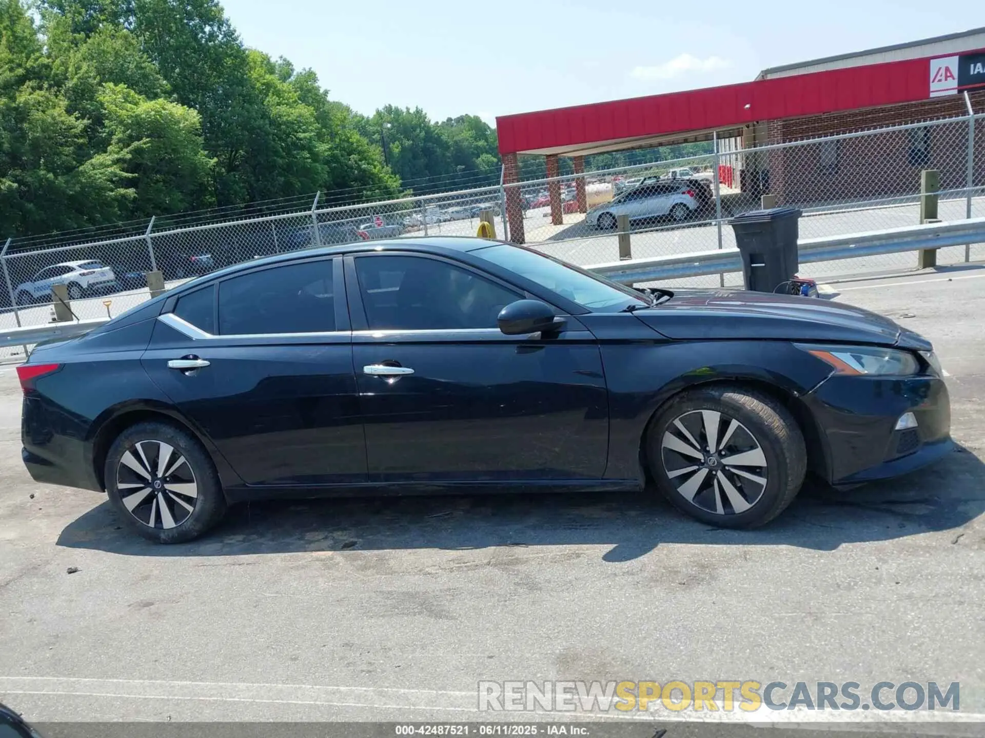 13 Photograph of a damaged car 1N4BL4DVXMN335004 NISSAN ALTIMA 2021