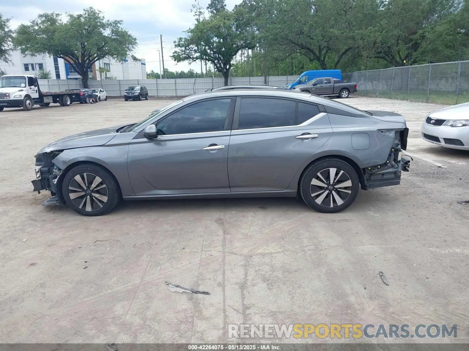 14 Photograph of a damaged car 1N4BL4DVXMN343751 NISSAN ALTIMA 2021