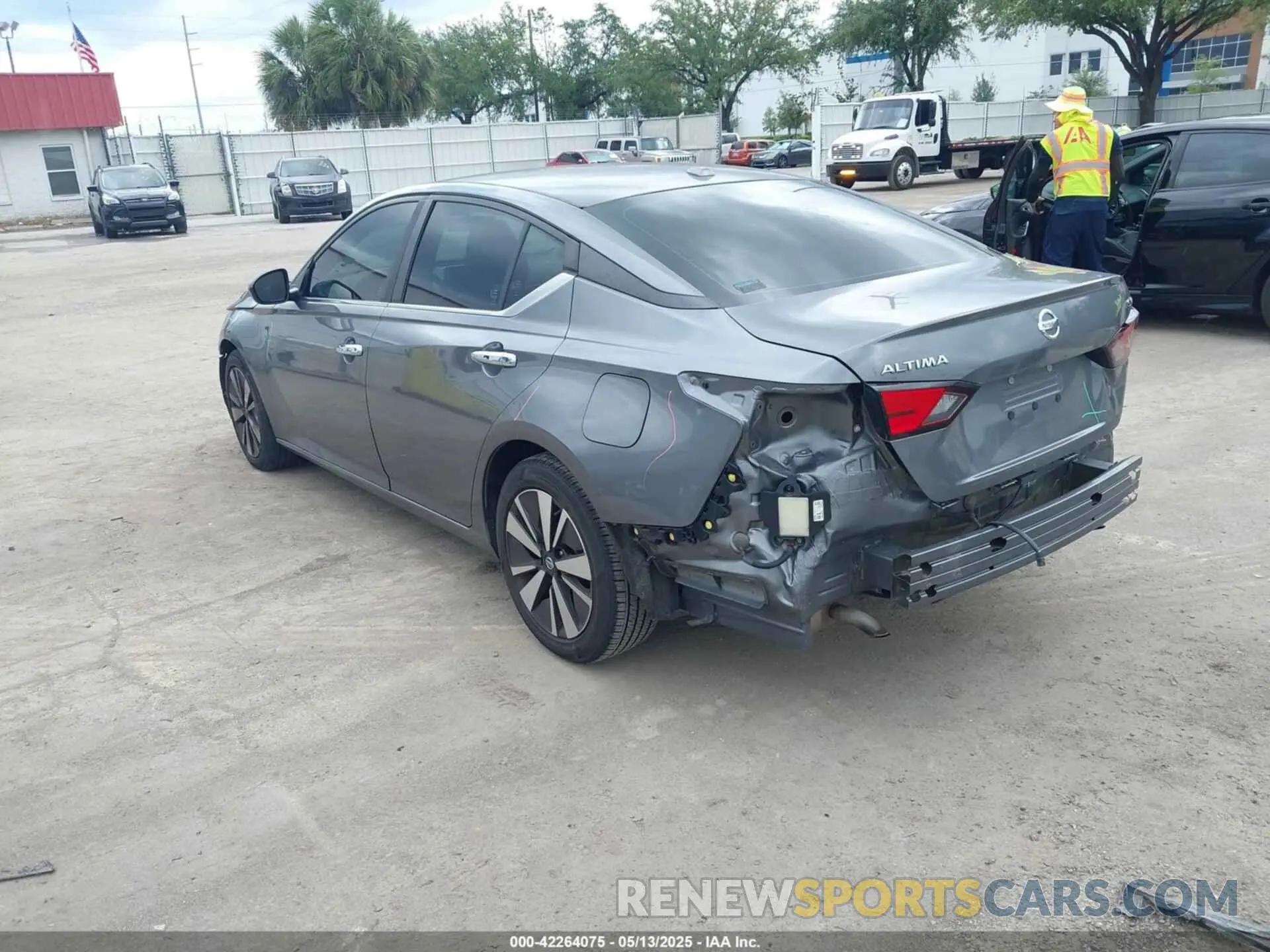 3 Photograph of a damaged car 1N4BL4DVXMN343751 NISSAN ALTIMA 2021