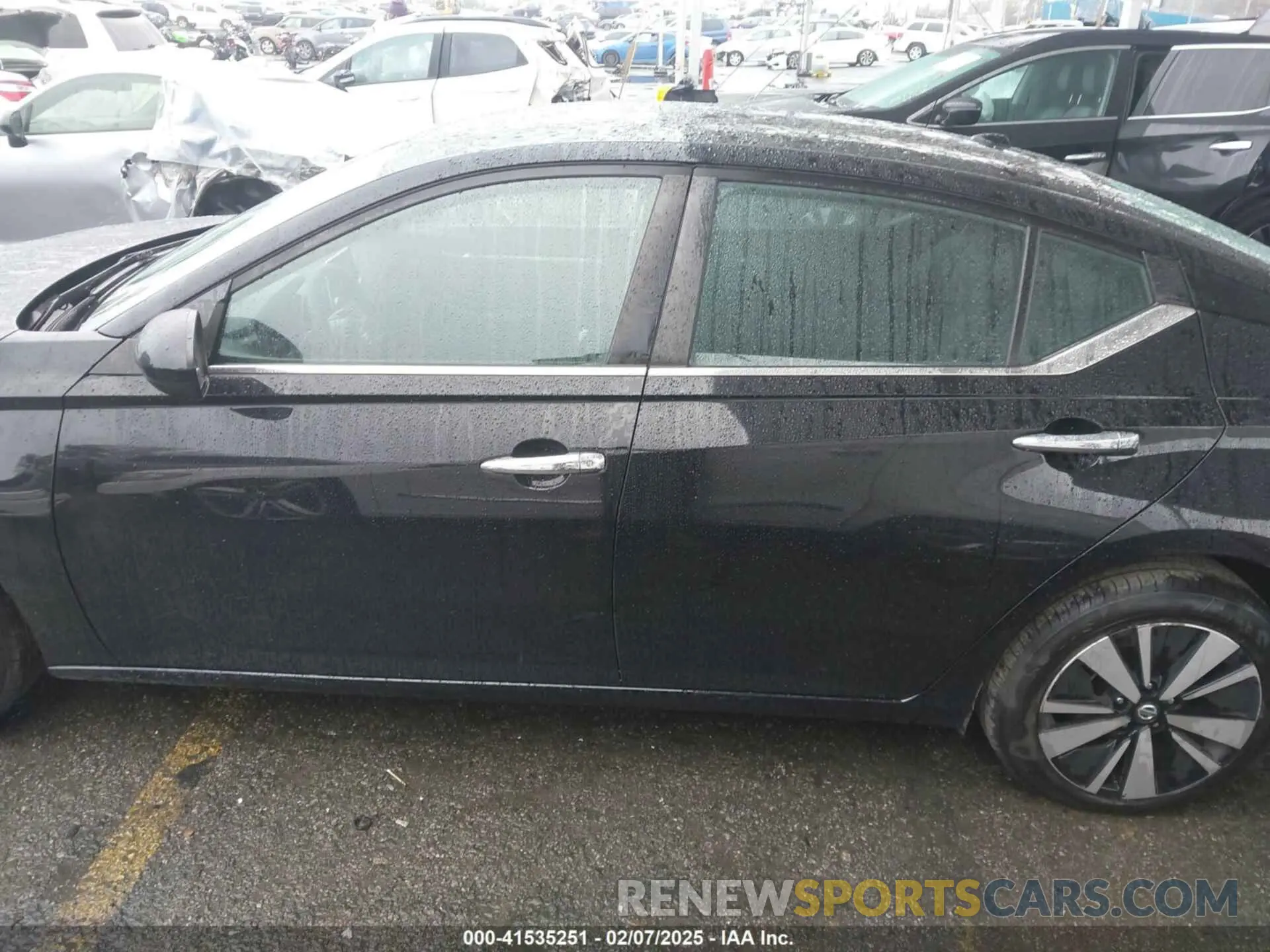 14 Photograph of a damaged car 1N4BL4DVXMN365572 NISSAN ALTIMA 2021