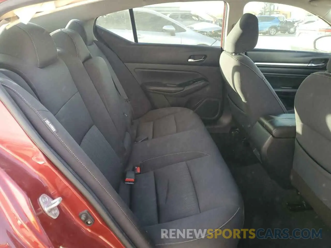 10 Photograph of a damaged car 1N4BL4DVXMN368391 NISSAN ALTIMA 2021