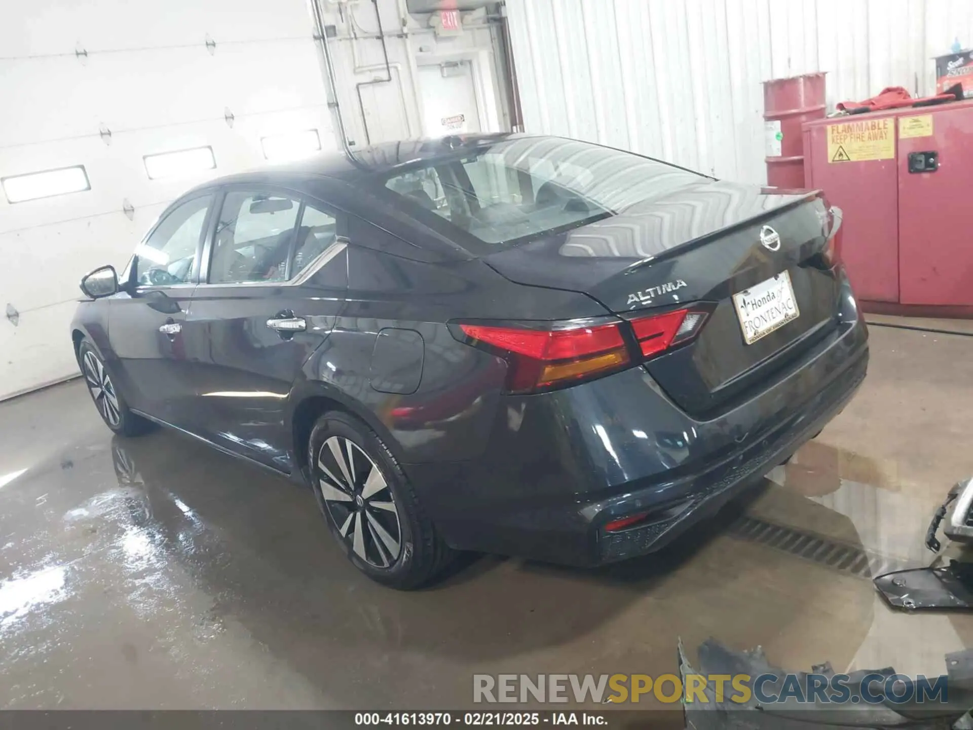 3 Photograph of a damaged car 1N4BL4DVXMN368679 NISSAN ALTIMA 2021