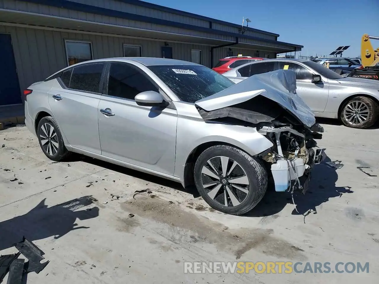 4 Photograph of a damaged car 1N4BL4DVXMN374921 NISSAN ALTIMA 2021