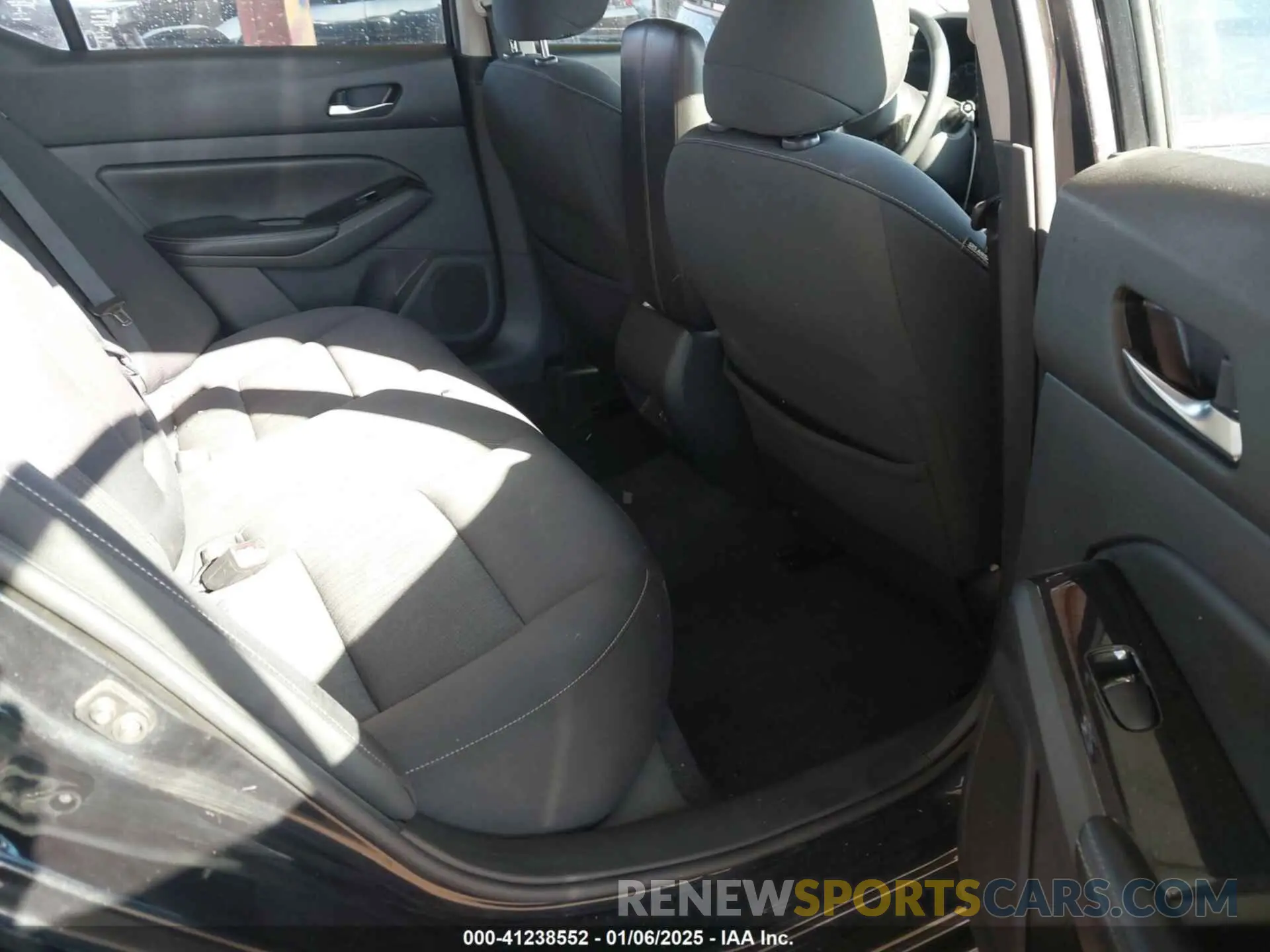 8 Photograph of a damaged car 1N4BL4DVXMN390570 NISSAN ALTIMA 2021