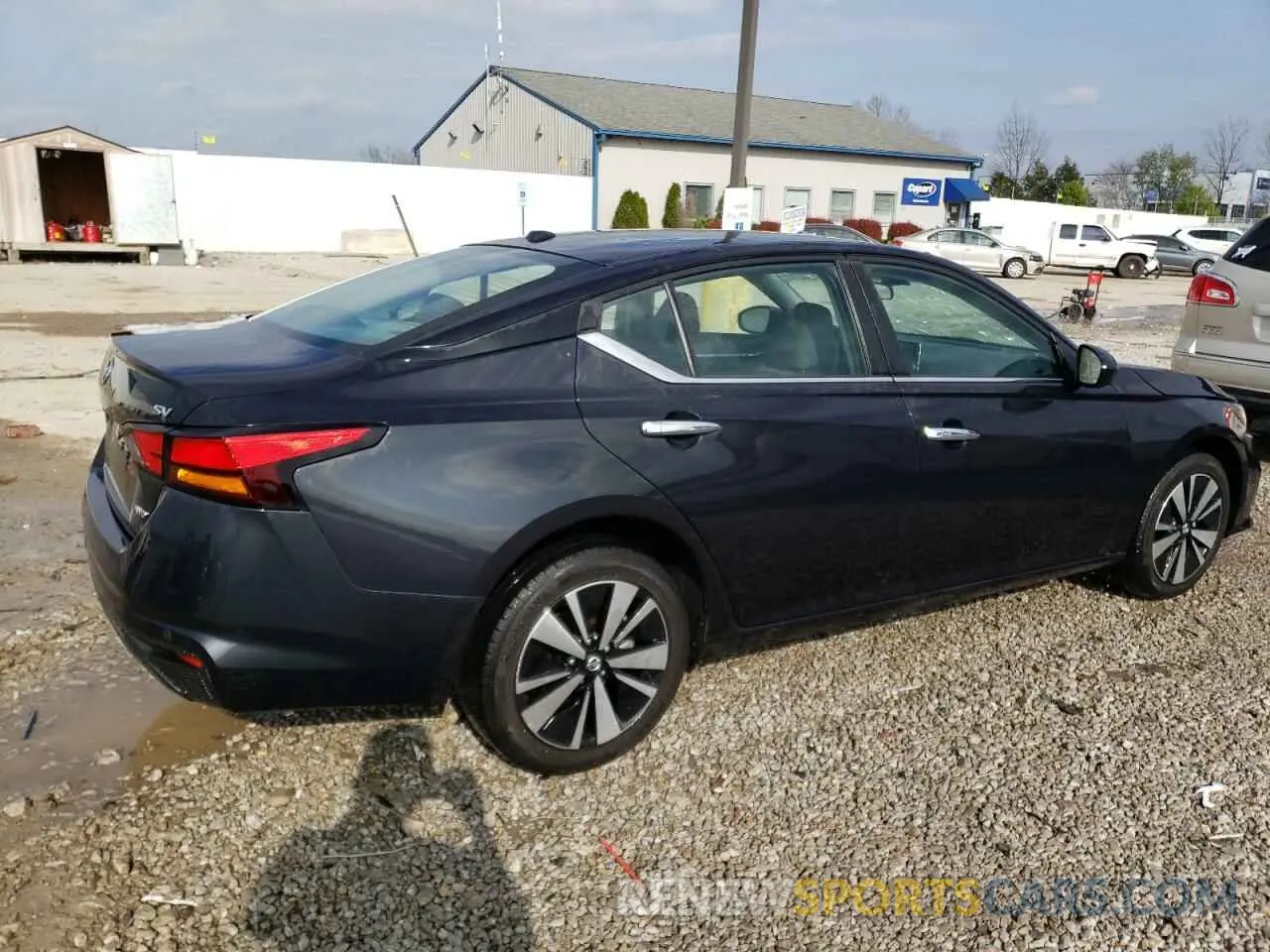 3 Photograph of a damaged car 1N4BL4DW2MN305648 NISSAN ALTIMA 2021