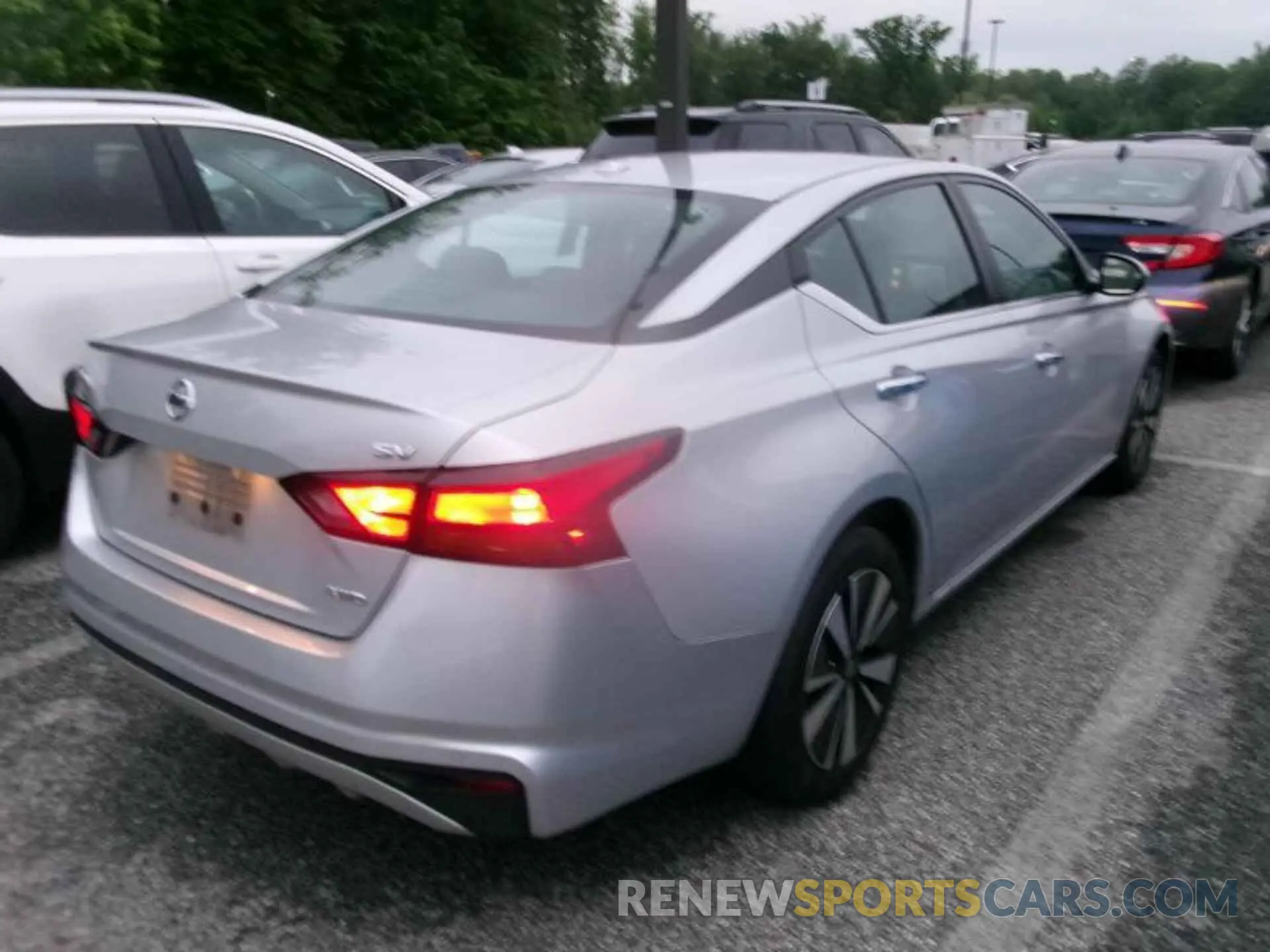 3 Photograph of a damaged car 1N4BL4DW2MN317122 NISSAN ALTIMA 2021