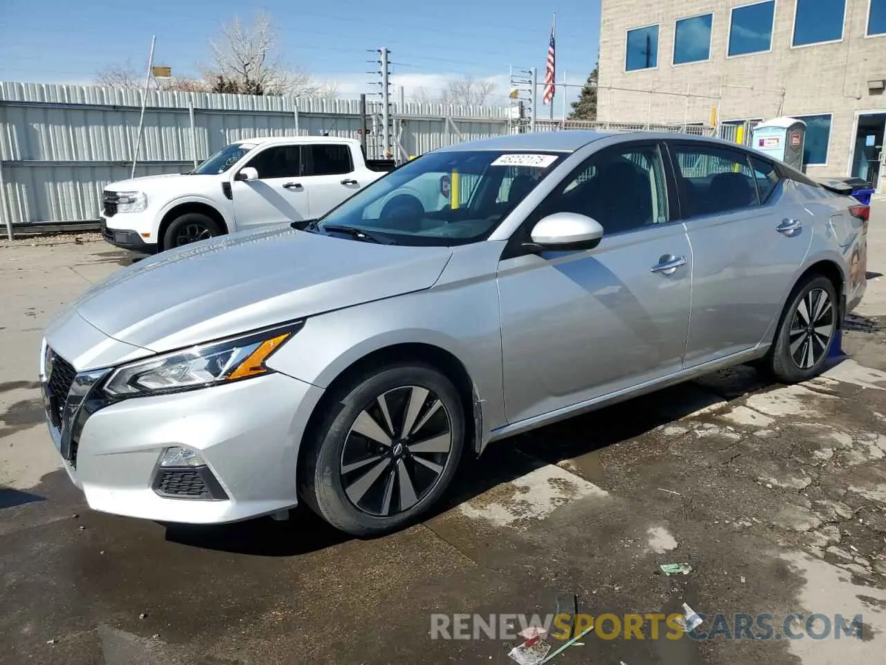 1 Photograph of a damaged car 1N4BL4DW2MN385145 NISSAN ALTIMA 2021