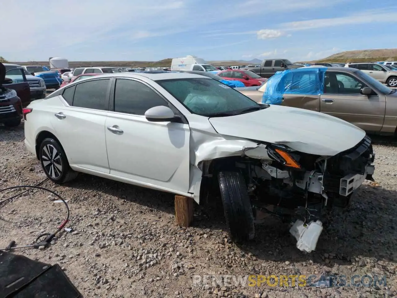 4 Photograph of a damaged car 1N4BL4DW5MN312237 NISSAN ALTIMA 2021