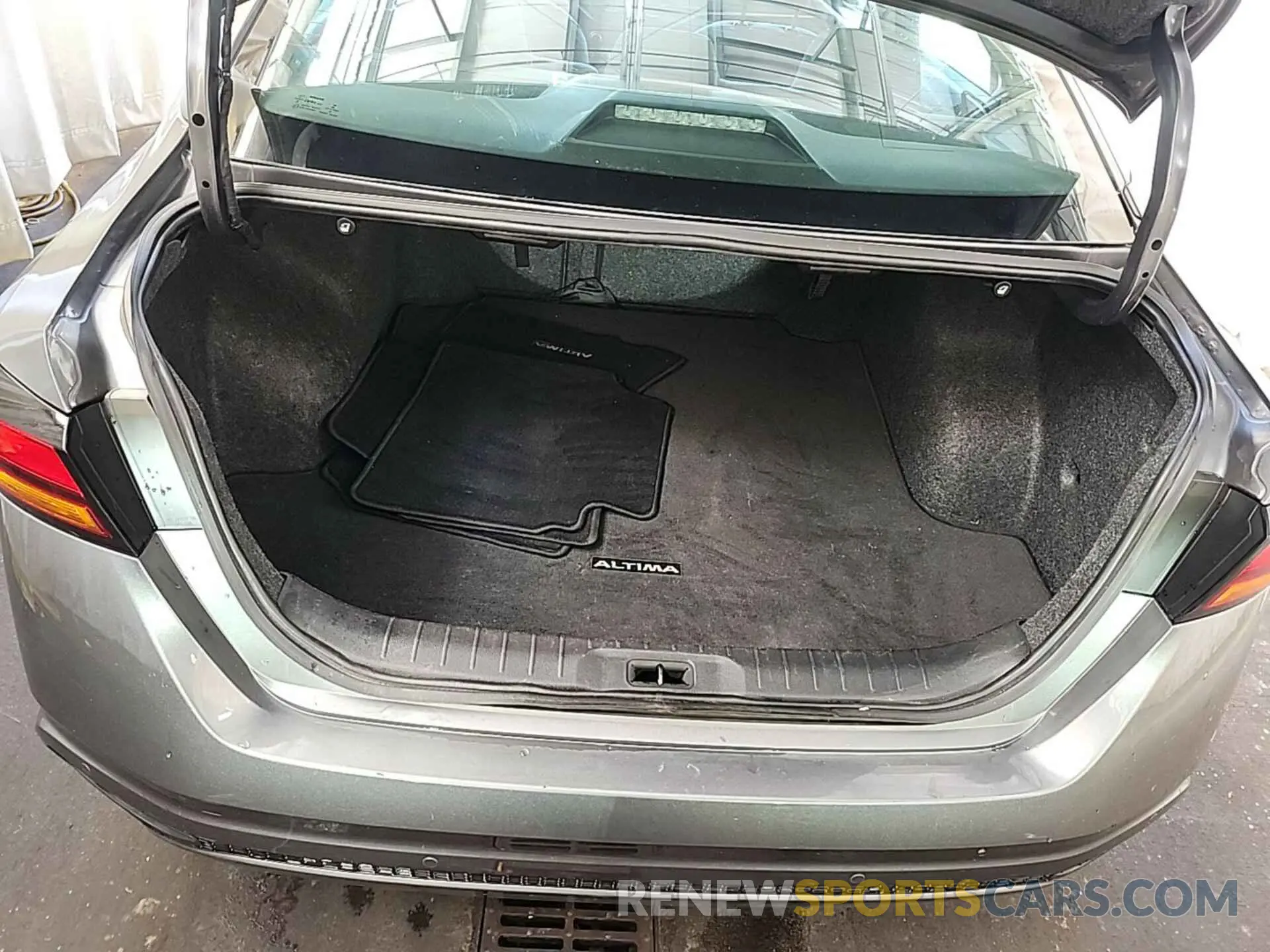 14 Photograph of a damaged car 1N4BL4DW7MN317889 NISSAN ALTIMA 2021