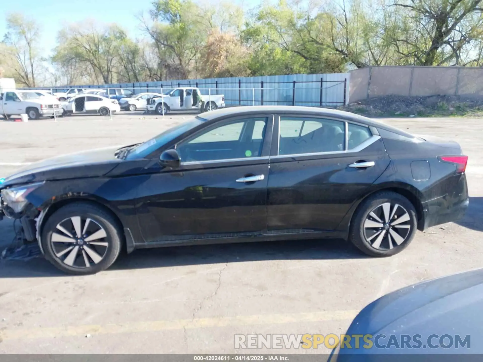 13 Photograph of a damaged car 1N4BL4DW8MN364302 NISSAN ALTIMA 2021