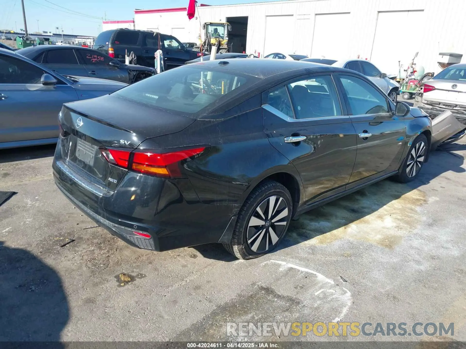 4 Photograph of a damaged car 1N4BL4DW8MN364302 NISSAN ALTIMA 2021