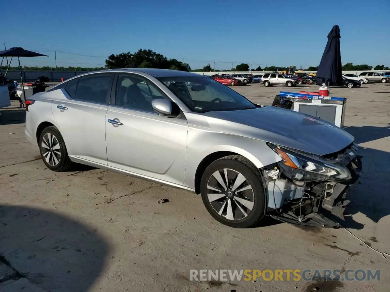 4 Photograph of a damaged car 1N4BL4DW9MN312435 NISSAN ALTIMA 2021