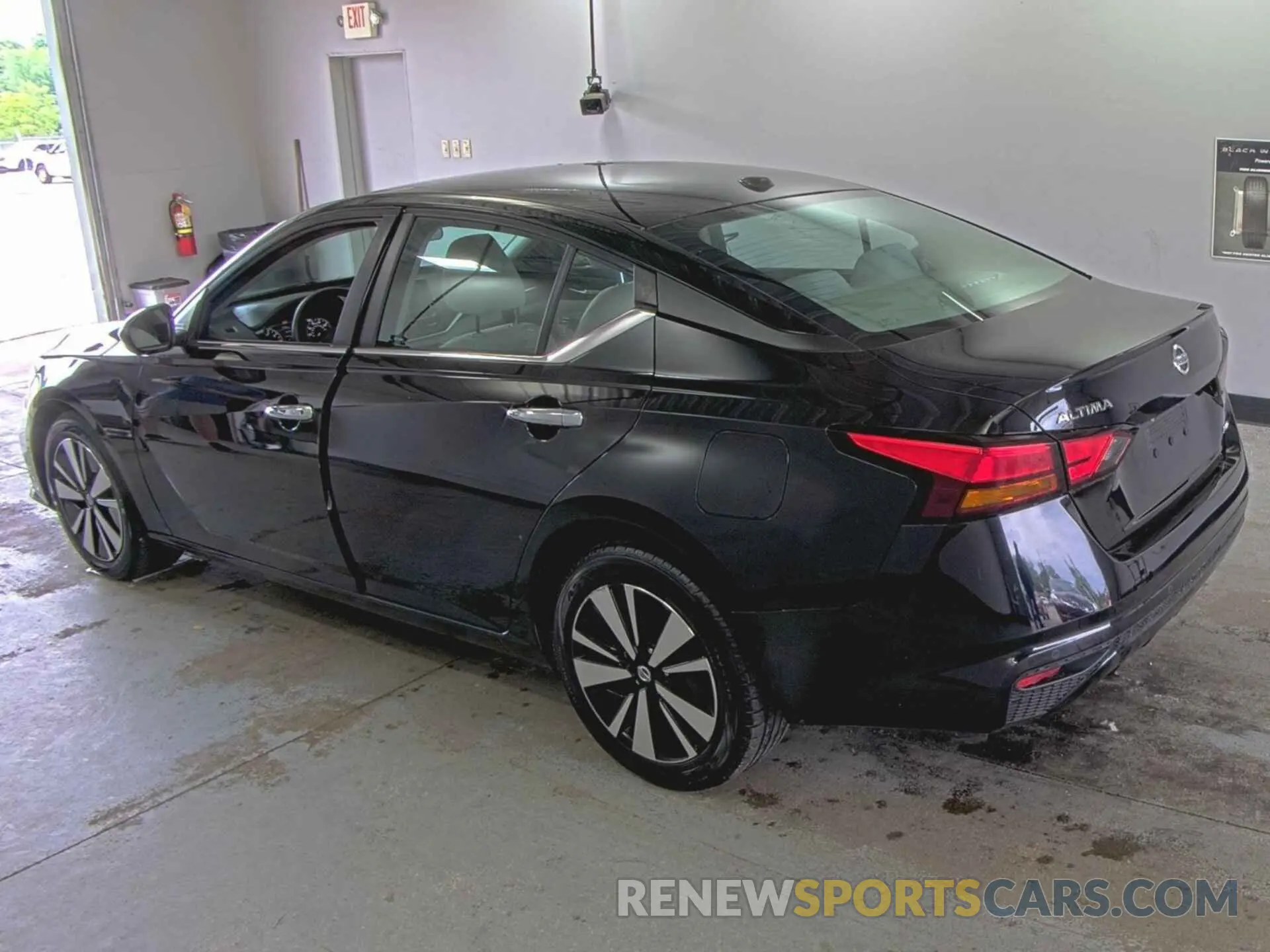 13 Photograph of a damaged car 1N4BL4DW9MN317764 NISSAN ALTIMA 2021