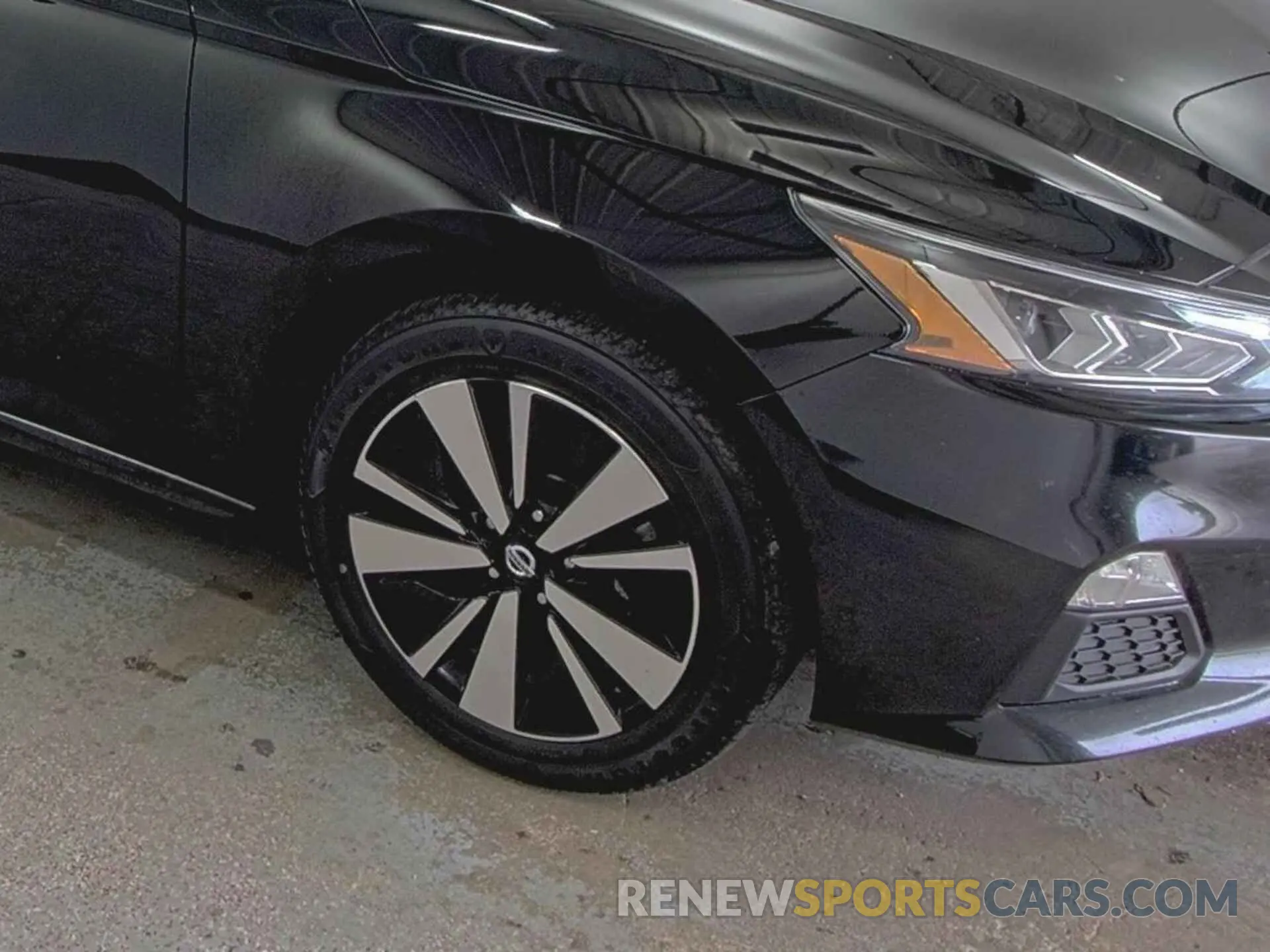 14 Photograph of a damaged car 1N4BL4DW9MN317764 NISSAN ALTIMA 2021