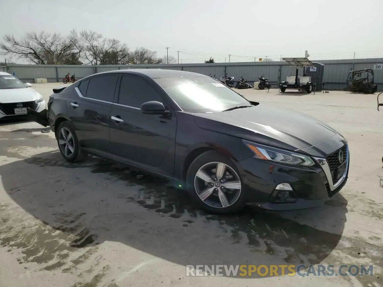 4 Photograph of a damaged car 1N4BL4EV0MN368544 NISSAN ALTIMA 2021