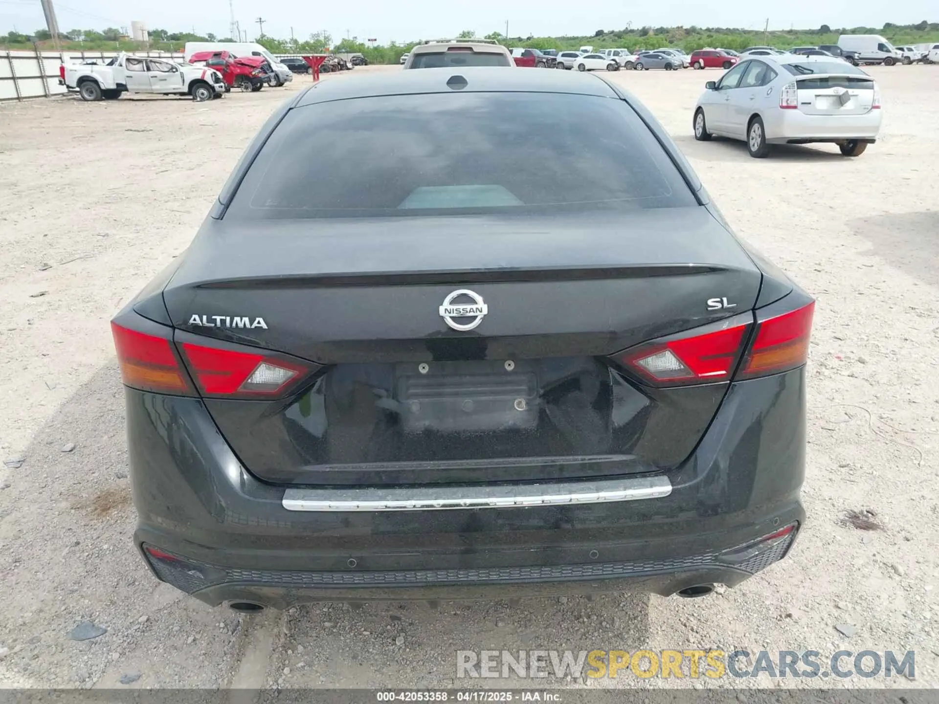 17 Photograph of a damaged car 1N4BL4EV1MN370092 NISSAN ALTIMA 2021