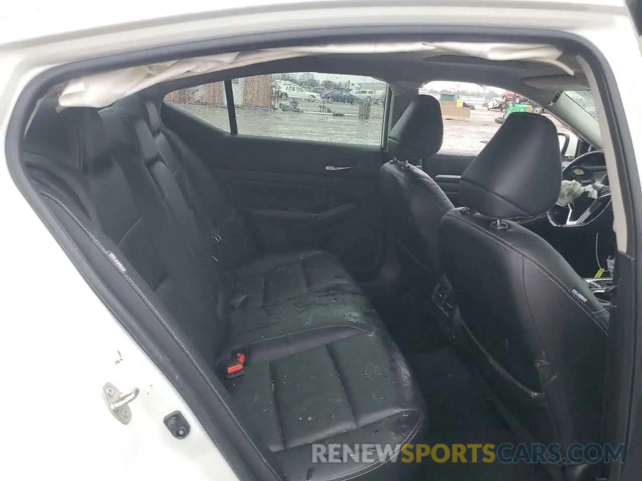 11 Photograph of a damaged car 1N4BL4EV3MN363631 NISSAN ALTIMA 2021