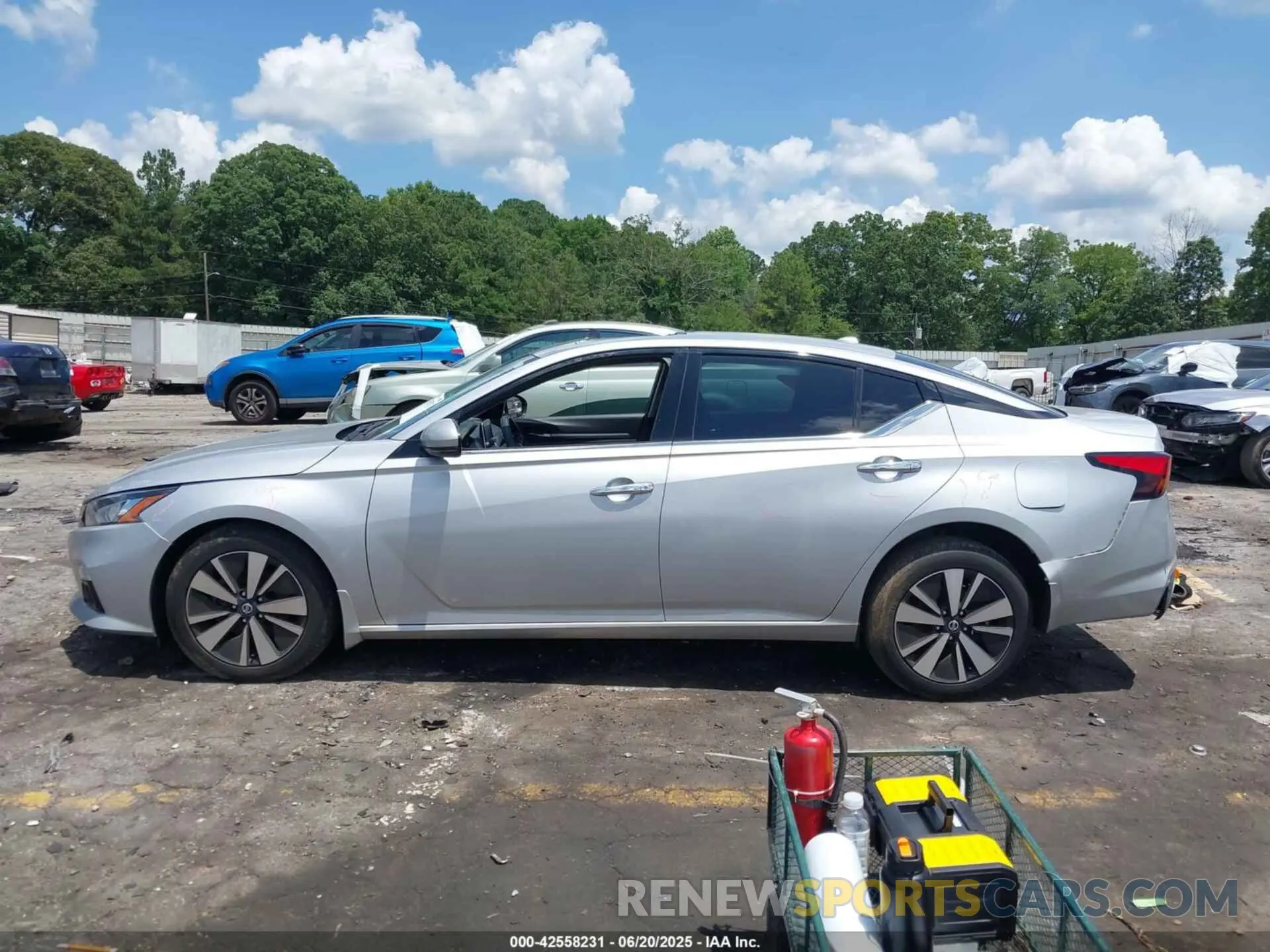 14 Photograph of a damaged car 1N4BL4EV6MN345897 NISSAN ALTIMA 2021