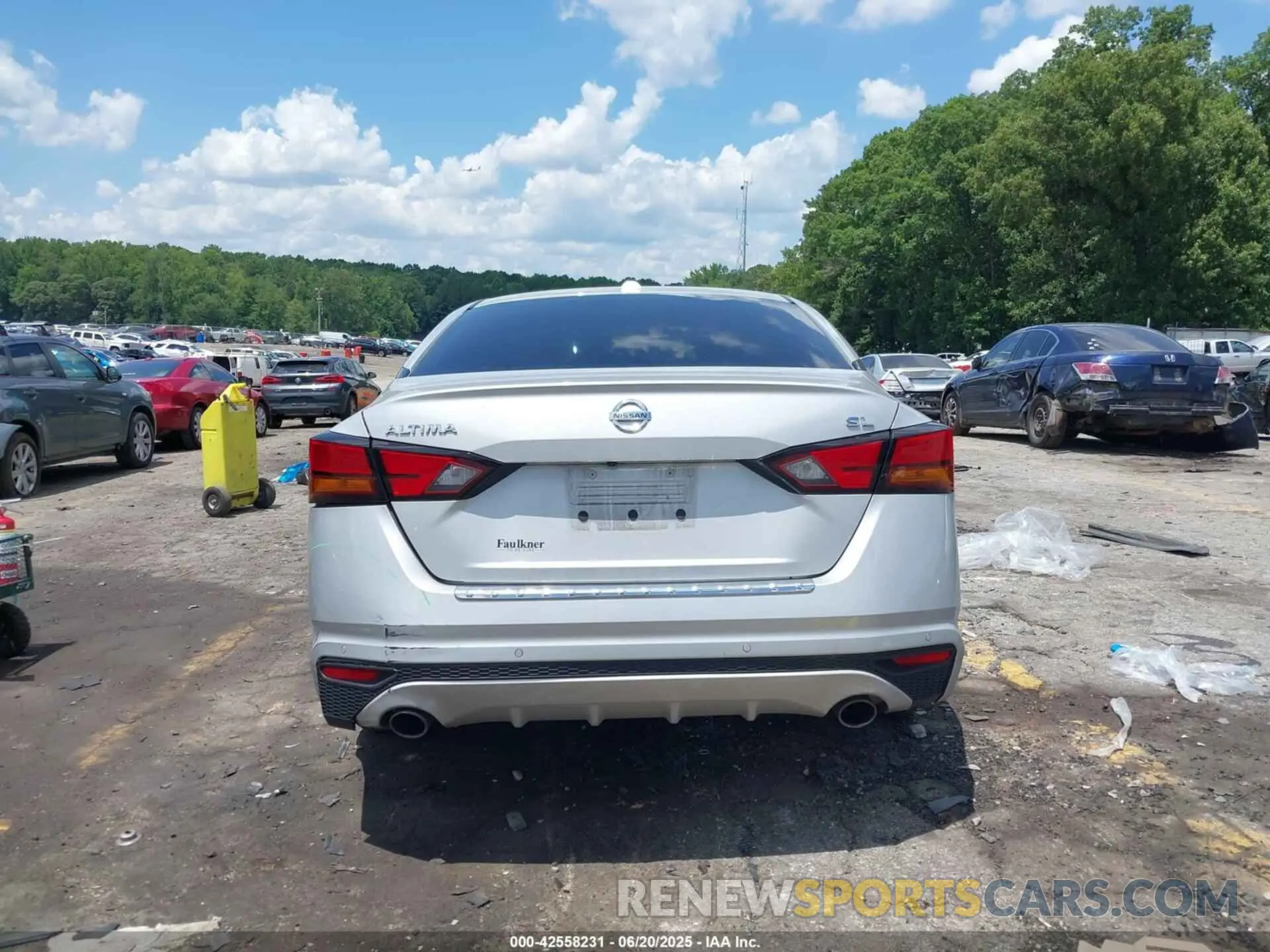 16 Photograph of a damaged car 1N4BL4EV6MN345897 NISSAN ALTIMA 2021