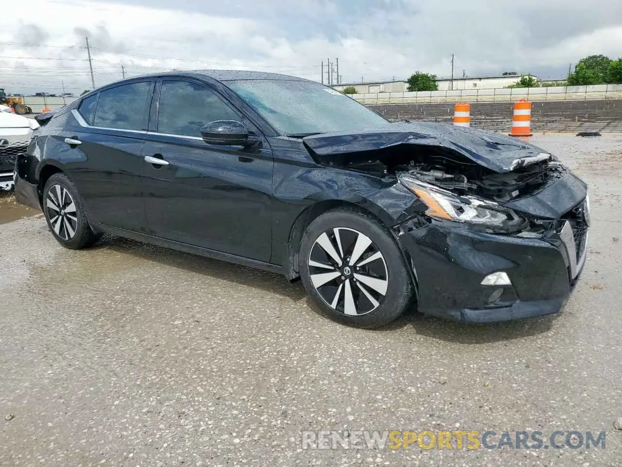4 Photograph of a damaged car 1N4BL4EV8MN358831 NISSAN ALTIMA 2021