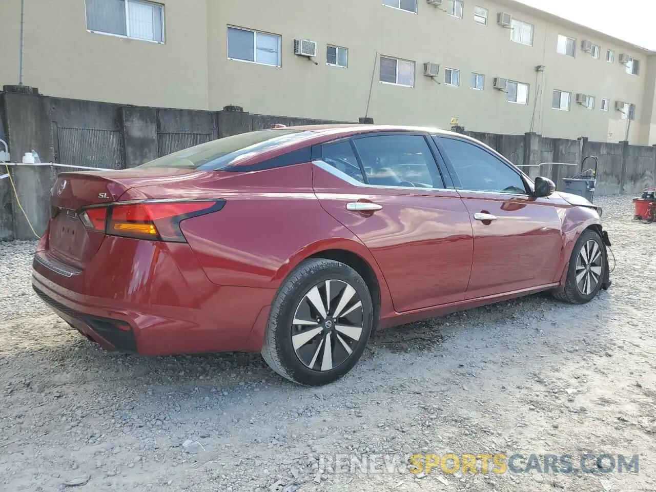 3 Photograph of a damaged car 1N4BL4EV9MN355596 NISSAN ALTIMA 2021