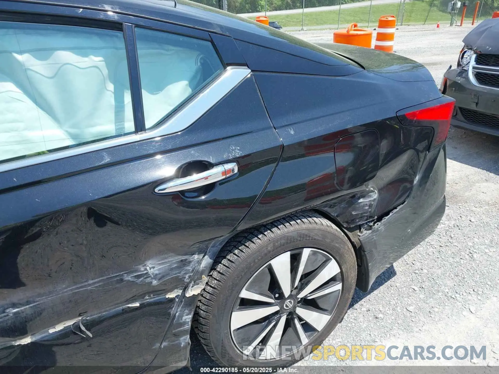 20 Photograph of a damaged car 1N4BL4EV9MN410239 NISSAN ALTIMA 2021