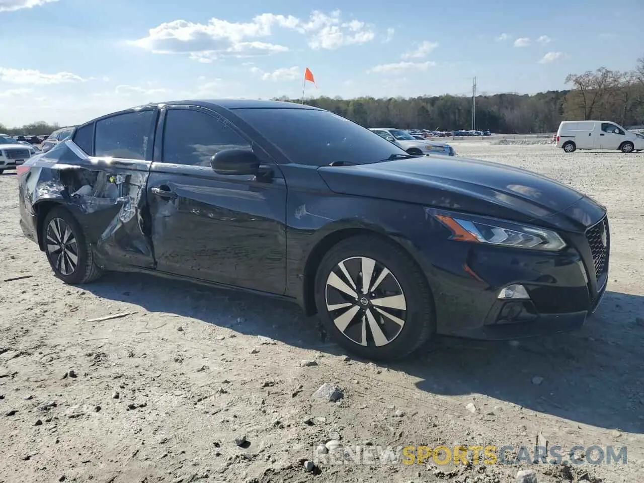 4 Photograph of a damaged car 1N4BL4EVXMN325412 NISSAN ALTIMA 2021
