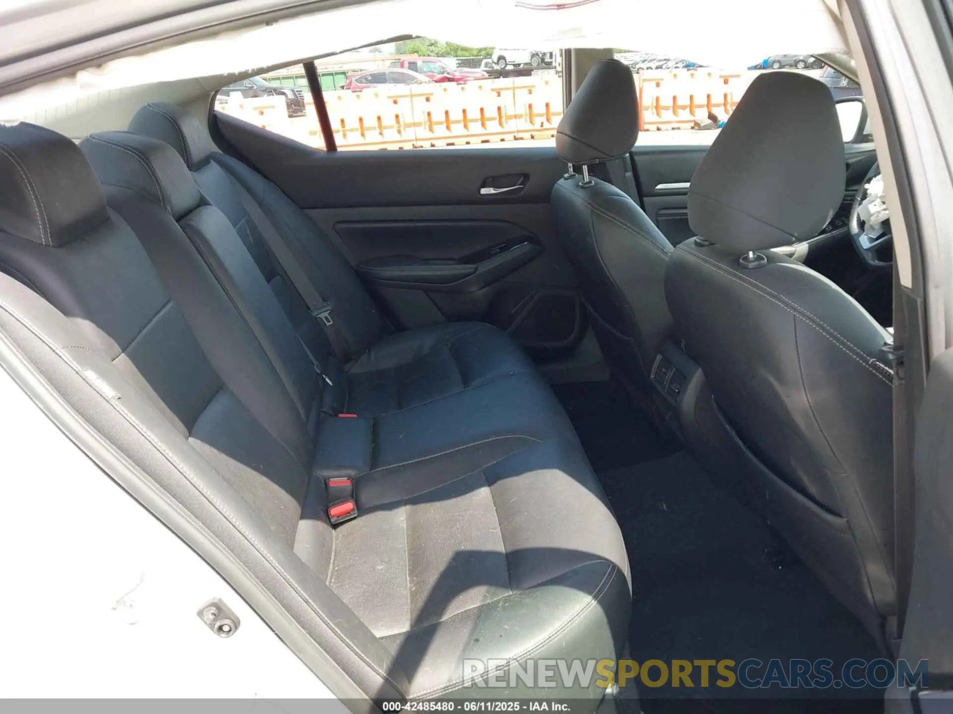 8 Photograph of a damaged car 1N4BL4FW9MN316546 NISSAN ALTIMA 2021