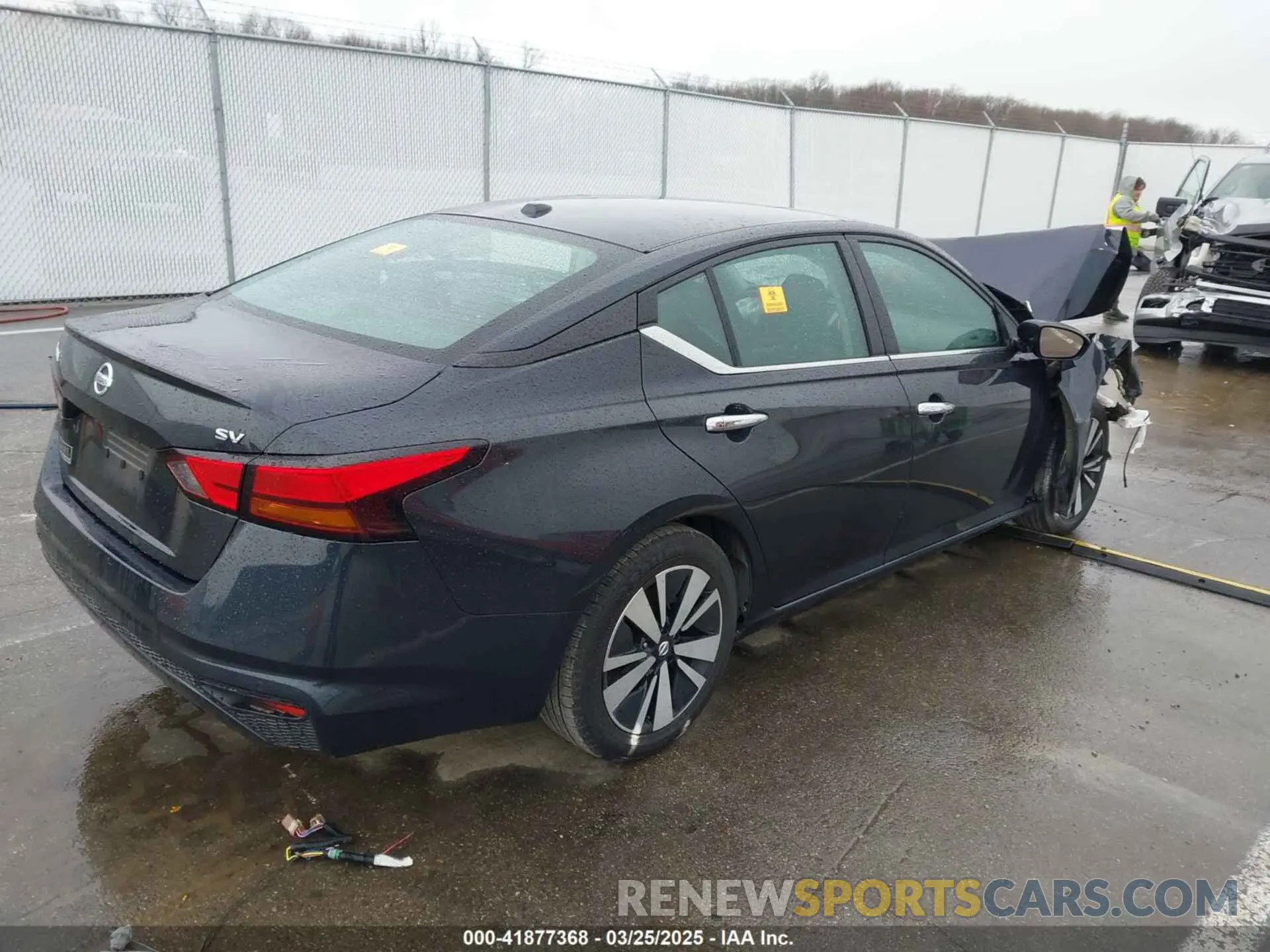 4 Photograph of a damaged car 1N4BL4dv8mn391488 NISSAN ALTIMA 2021