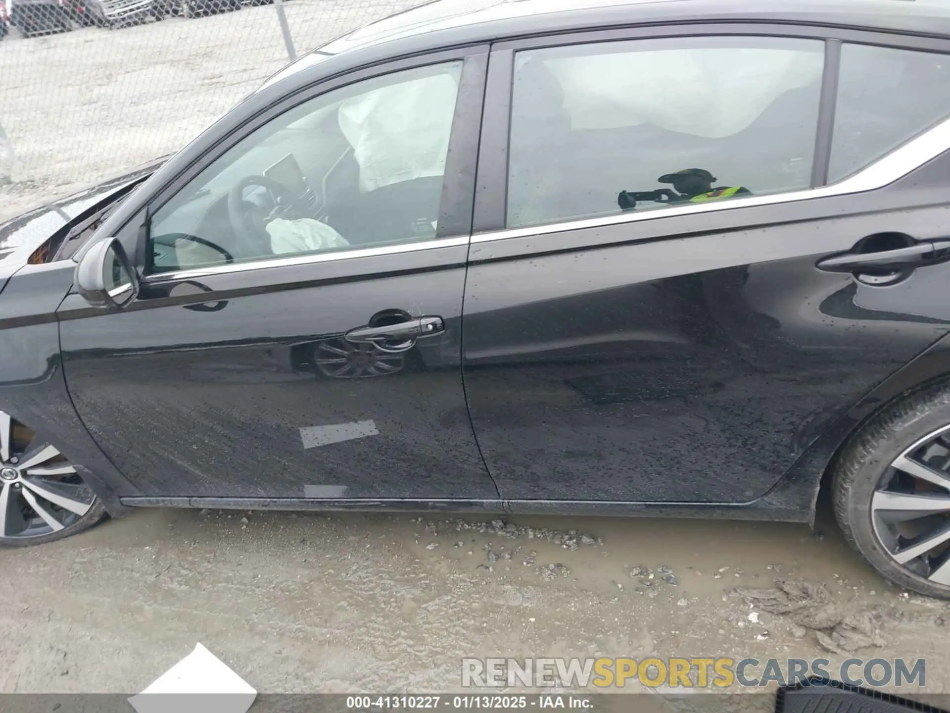 13 Photograph of a damaged car 1N4AL4CV4NN330346 NISSAN ALTIMA 2022