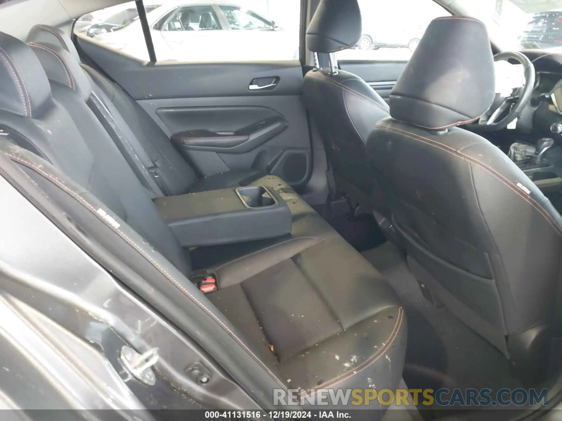 8 Photograph of a damaged car 1N4AL4CV7NN383476 NISSAN ALTIMA 2022