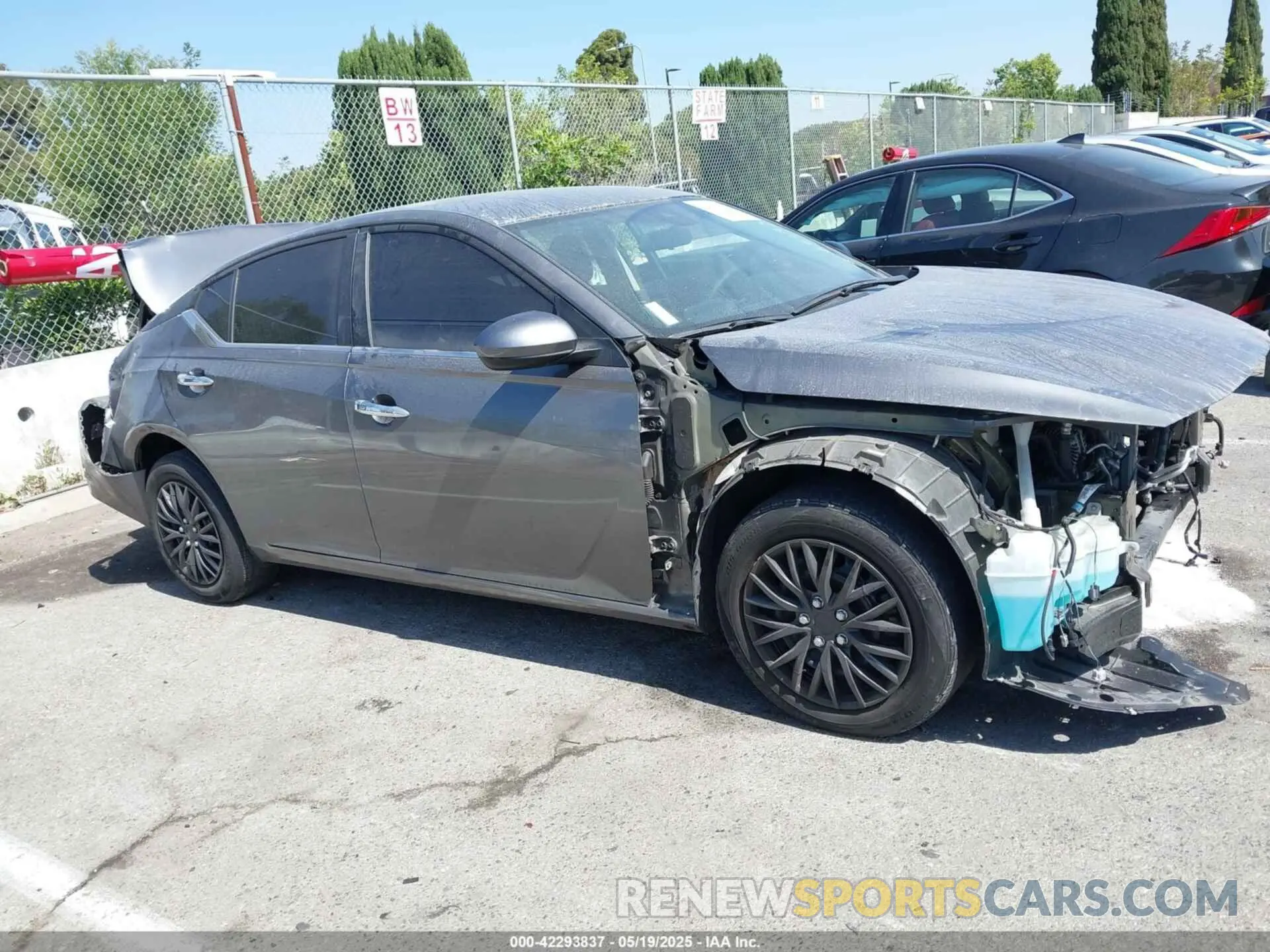 14 Photograph of a damaged car 1N4BL4BV0NN390260 NISSAN ALTIMA 2022