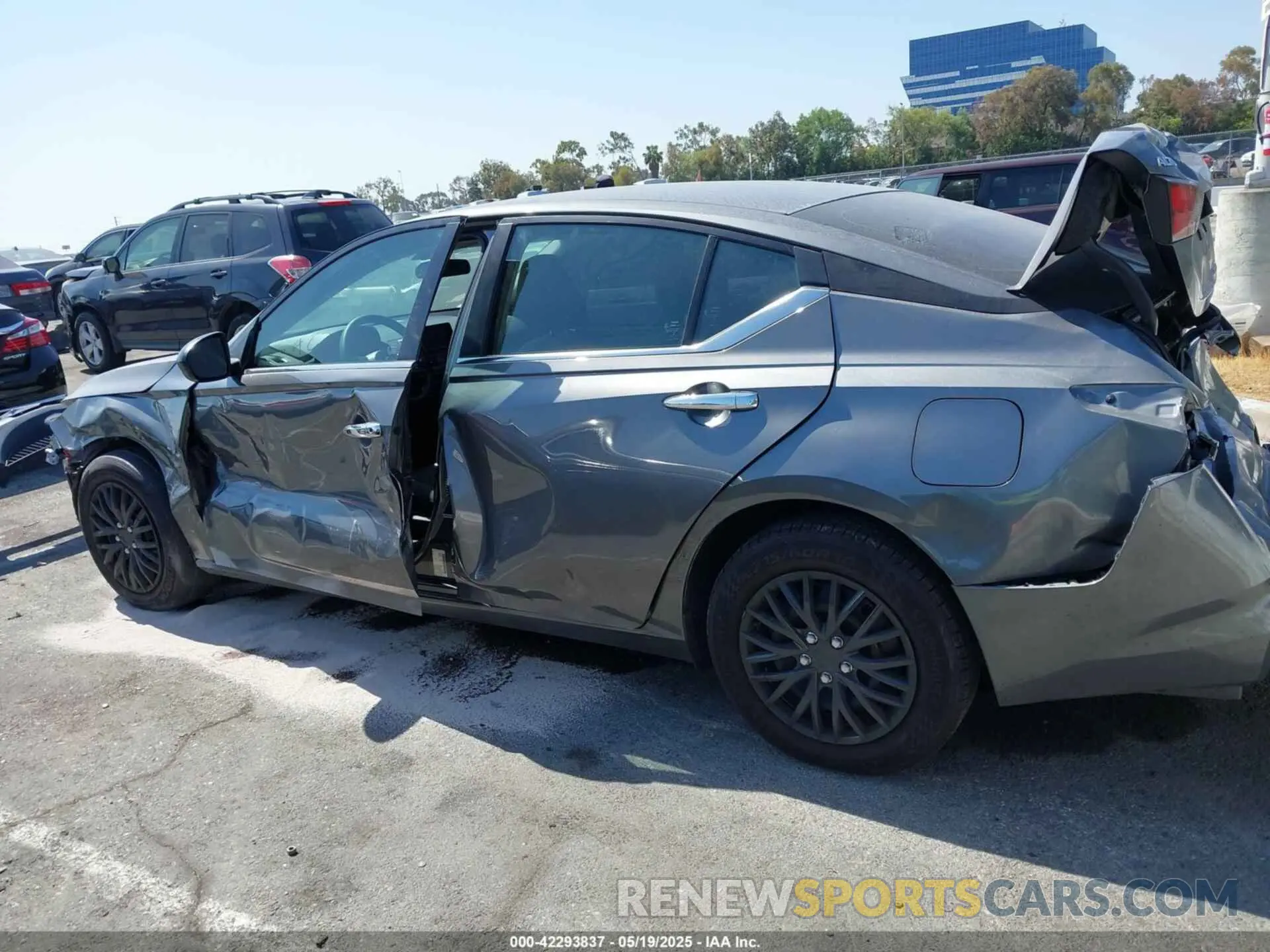 15 Photograph of a damaged car 1N4BL4BV0NN390260 NISSAN ALTIMA 2022
