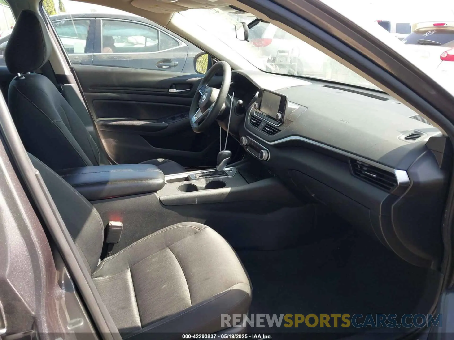 5 Photograph of a damaged car 1N4BL4BV0NN390260 NISSAN ALTIMA 2022