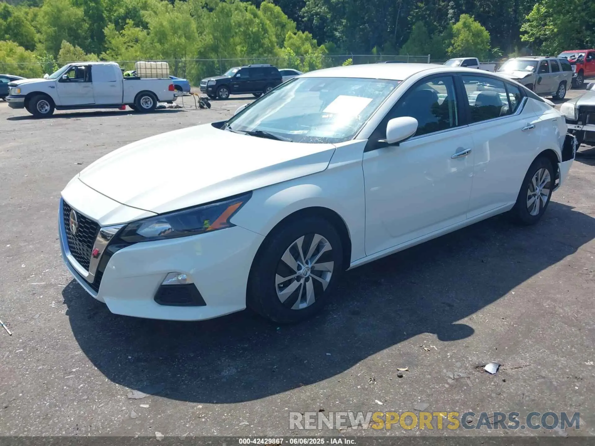 2 Photograph of a damaged car 1N4BL4BV1NN369997 NISSAN ALTIMA 2022