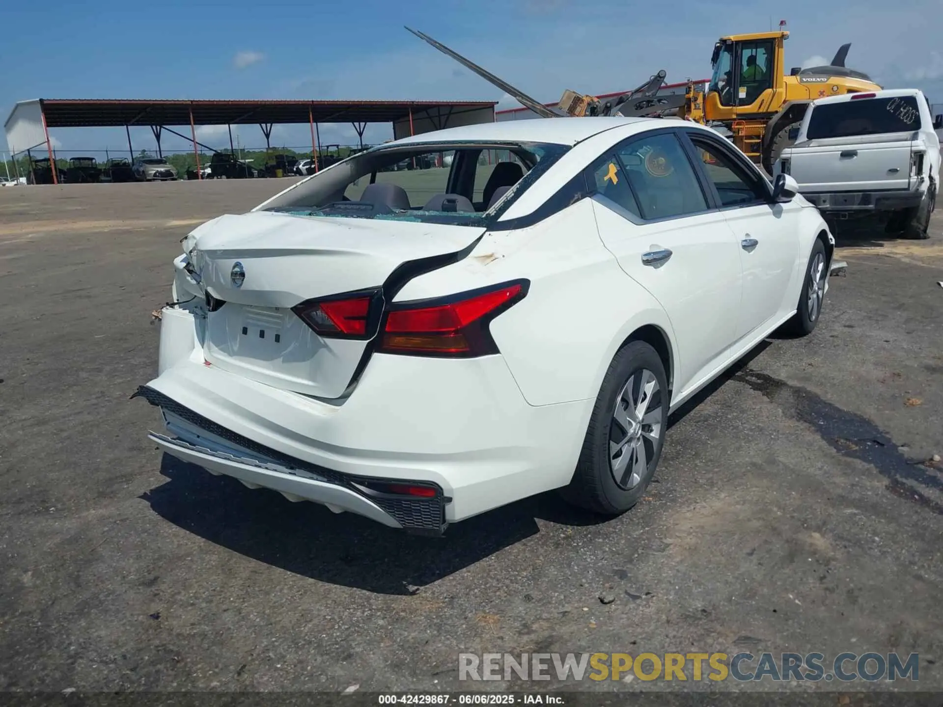 4 Photograph of a damaged car 1N4BL4BV1NN369997 NISSAN ALTIMA 2022
