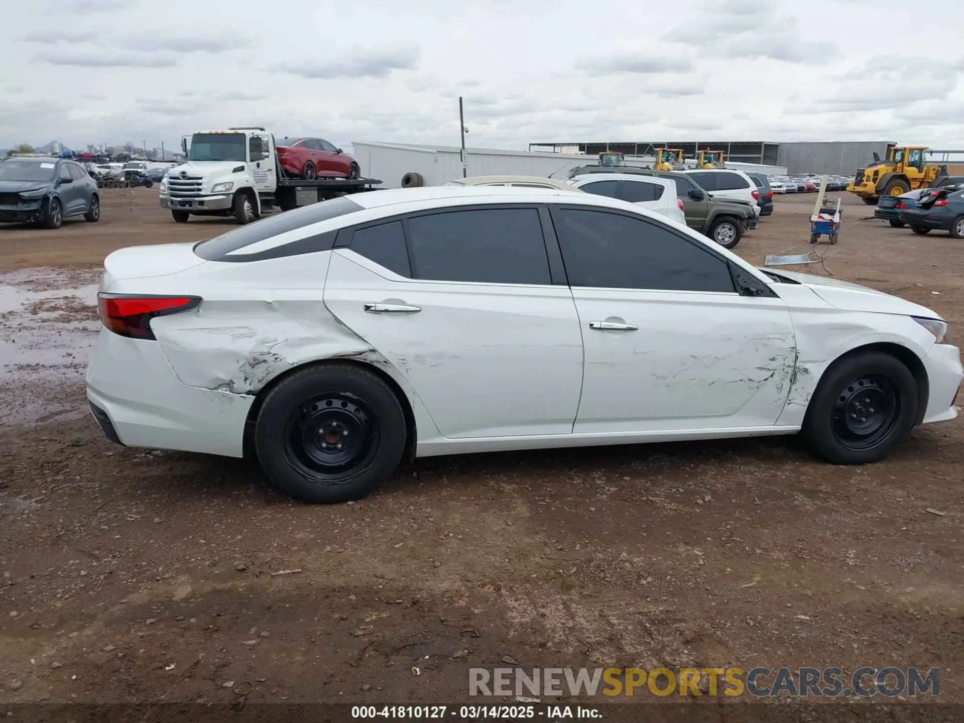 13 Photograph of a damaged car 1N4BL4BV1NN390641 NISSAN ALTIMA 2022