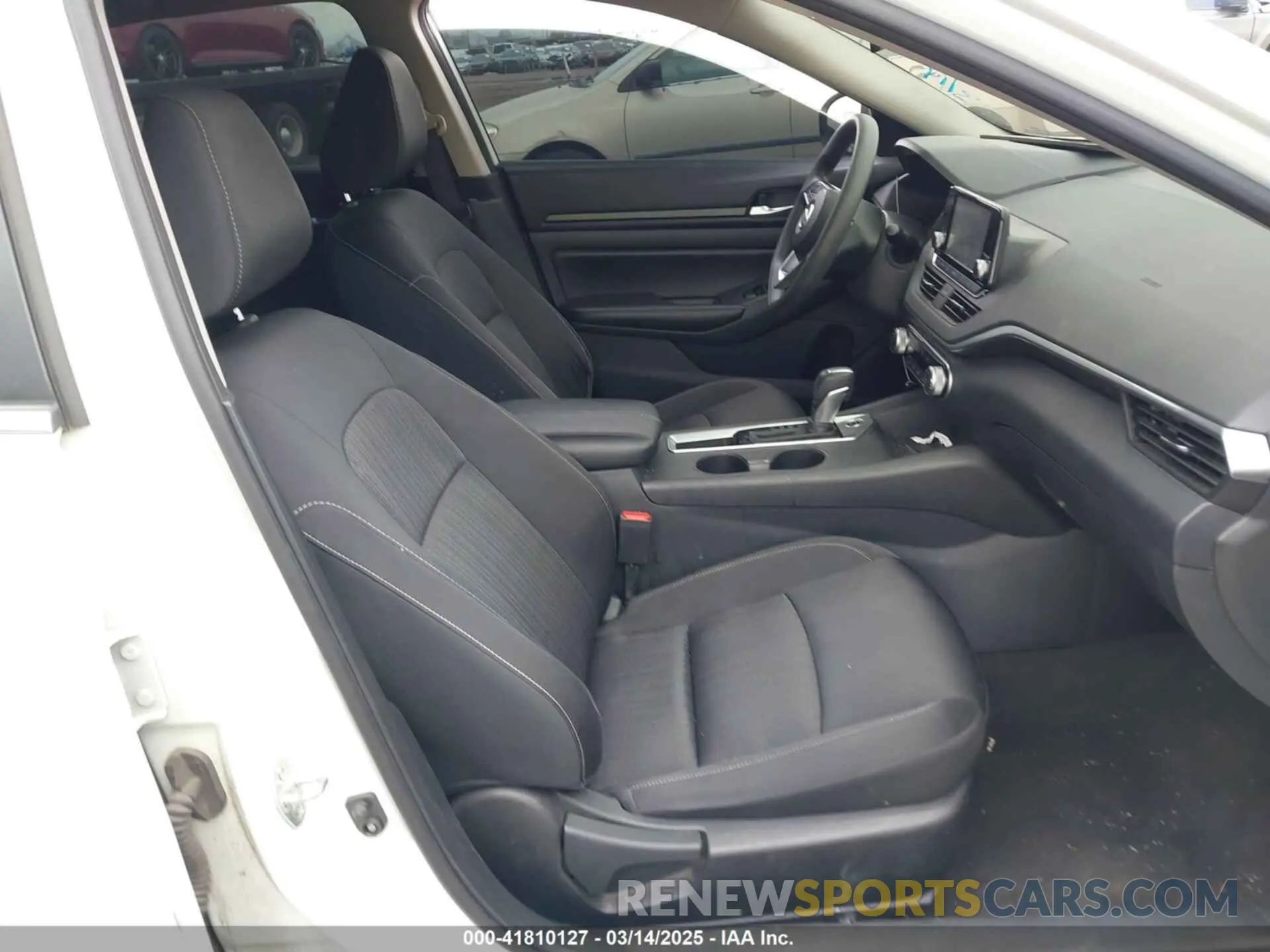 5 Photograph of a damaged car 1N4BL4BV1NN390641 NISSAN ALTIMA 2022