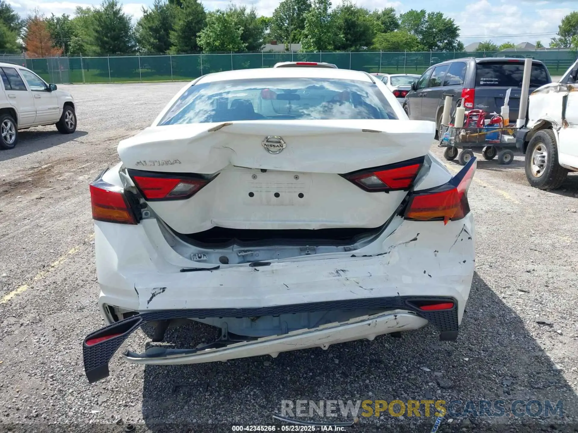 16 Photograph of a damaged car 1N4BL4BV2NN318038 NISSAN ALTIMA 2022