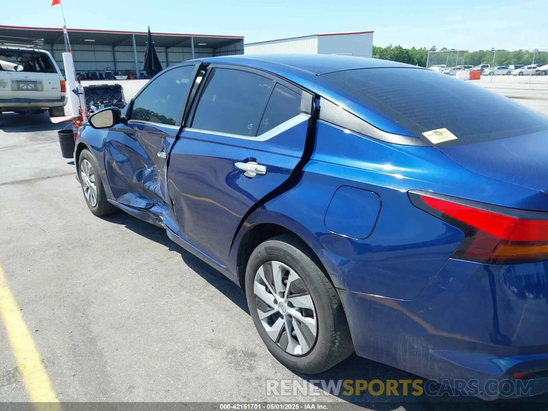 18 Photograph of a damaged car 1N4BL4BV2NN344378 NISSAN ALTIMA 2022