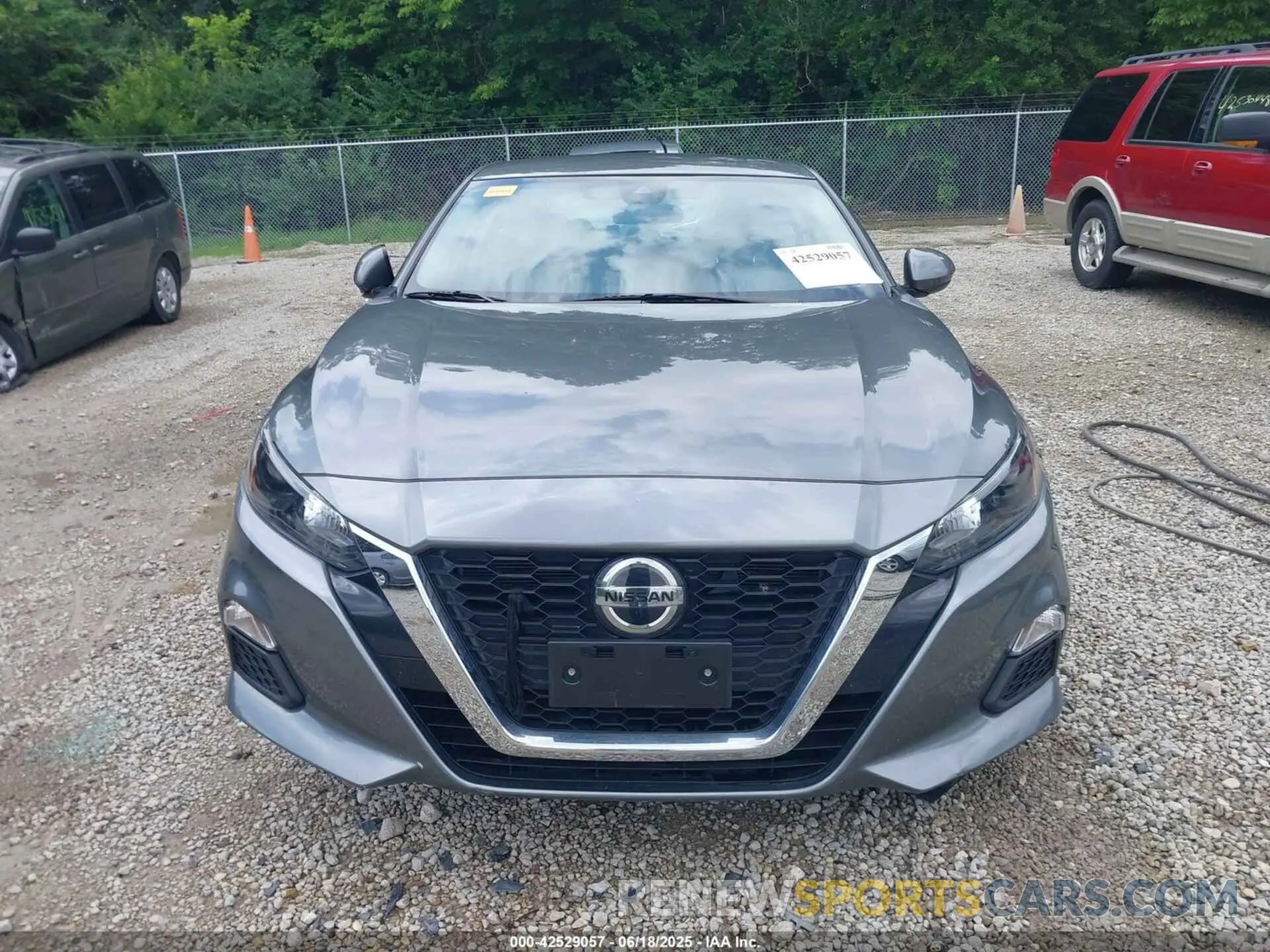 12 Photograph of a damaged car 1N4BL4BV2NN348446 NISSAN ALTIMA 2022