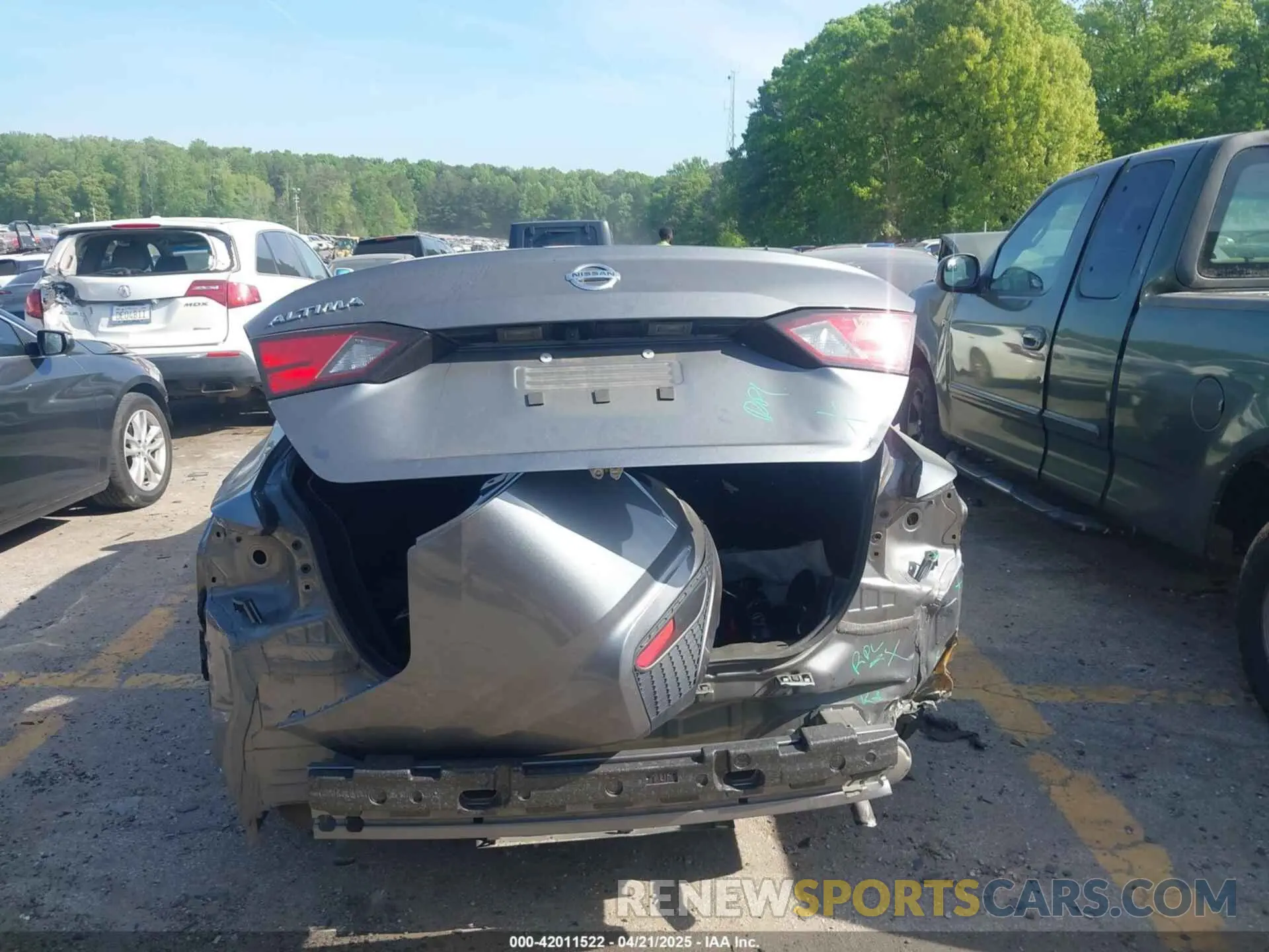 16 Photograph of a damaged car 1N4BL4BV3NN338296 NISSAN ALTIMA 2022