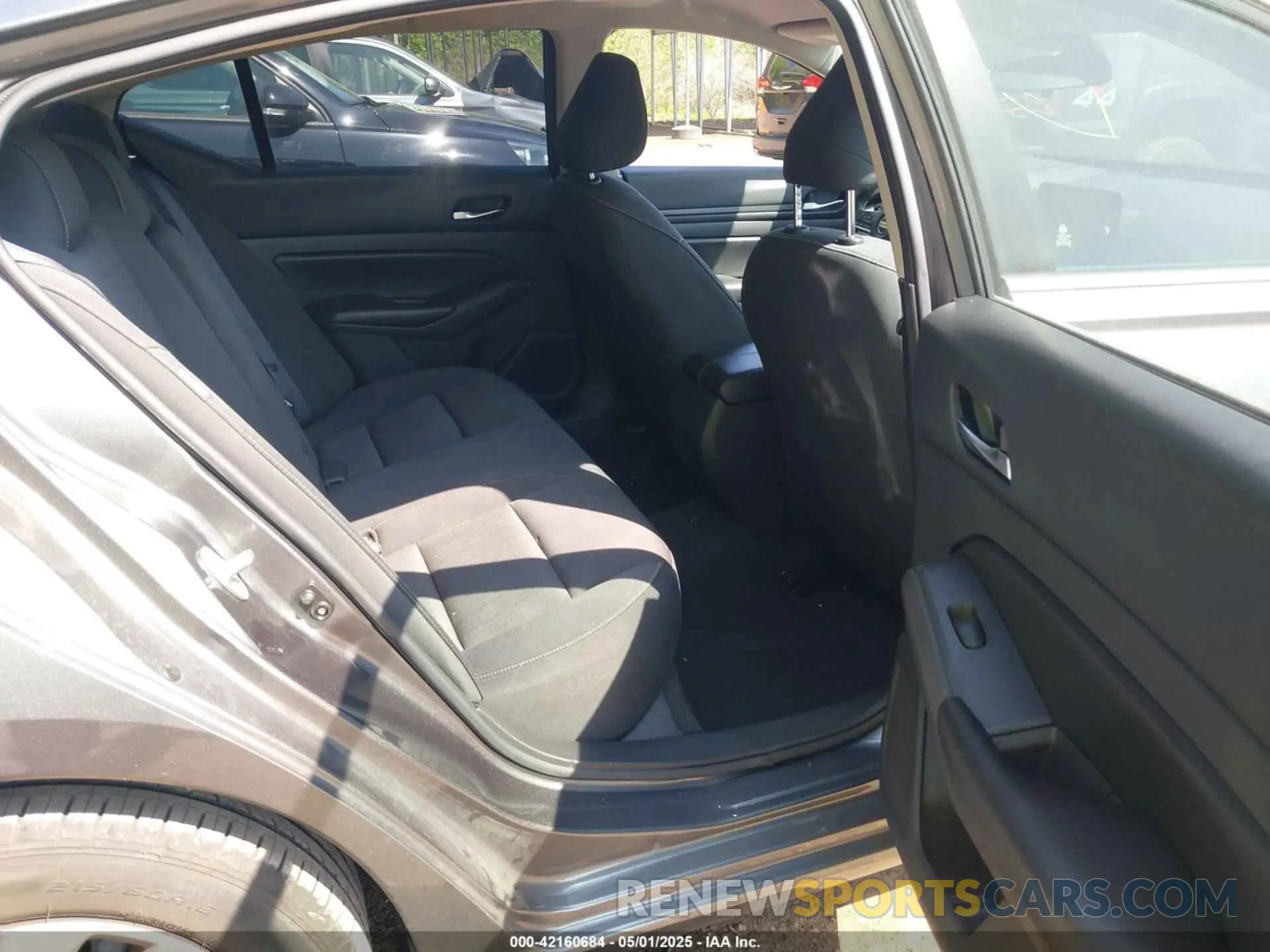 8 Photograph of a damaged car 1N4BL4BV4NN348285 NISSAN ALTIMA 2022